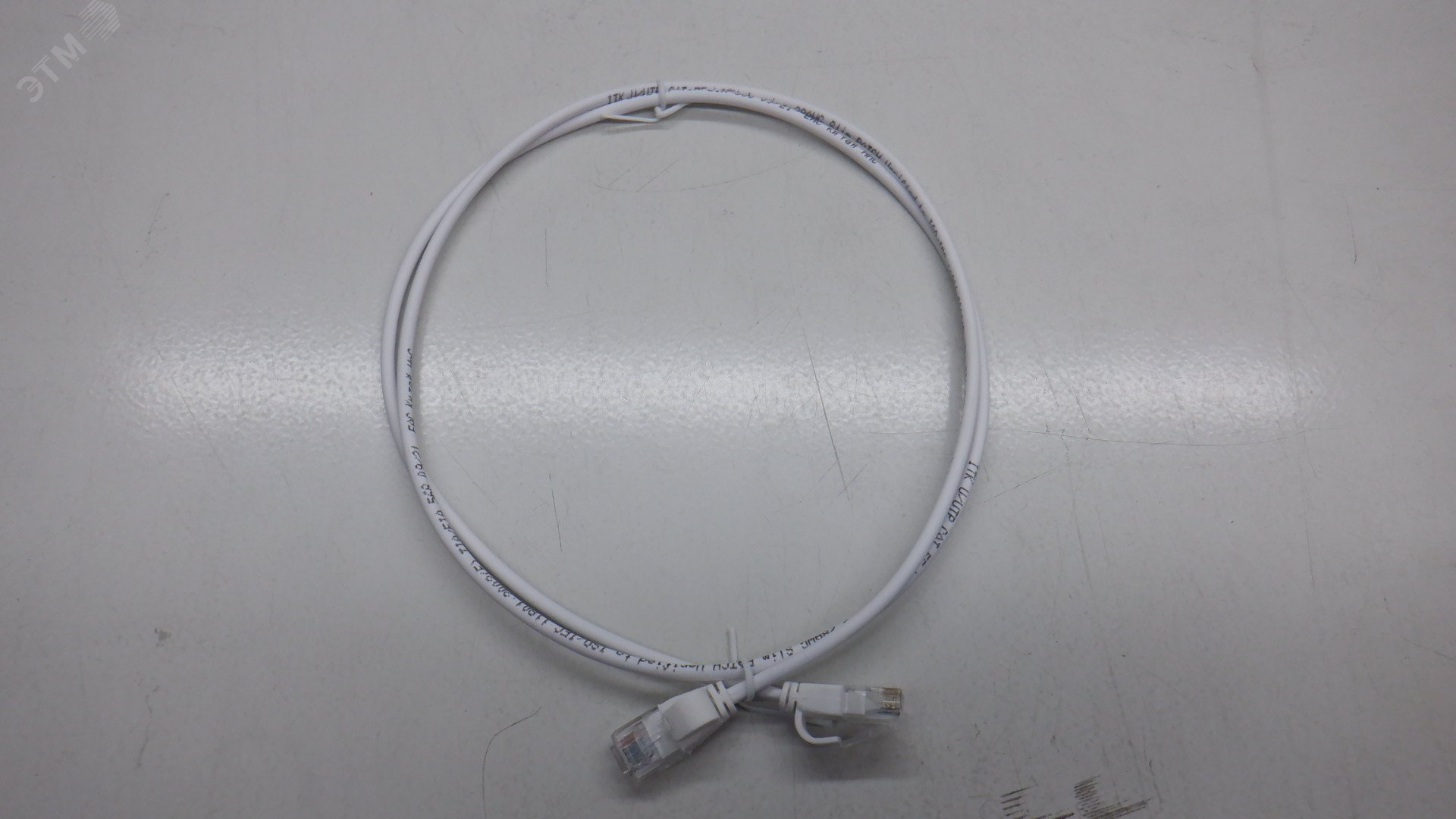 Патч-корд категории 5E UTP LSZH 1м slim колпачок с язычком белый PC08-C5EUL-1M-SL-WT