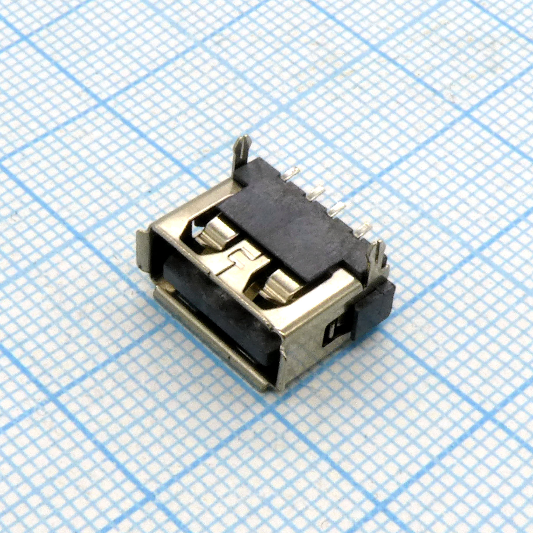 USB 4AFR SMD розетка на плату - Разъем USB тип A, розетка, 4 контакта на плату, угловой SMD монтаж
