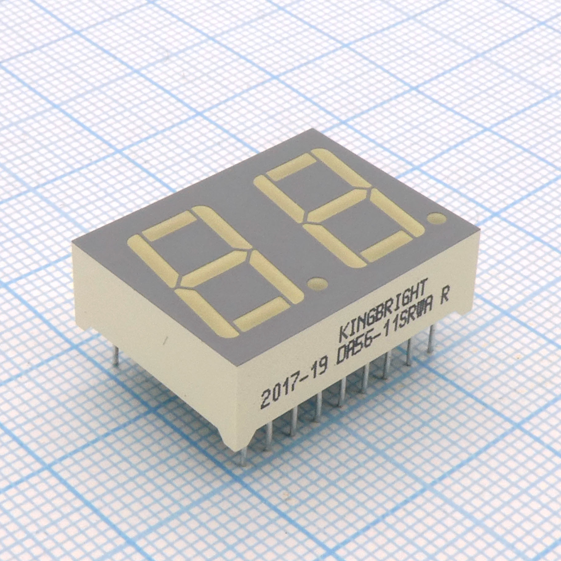 DA56-11YWA - 2-х разрядный индикатор 14,22мм/желтый/588нм/1.2-4.7мкд