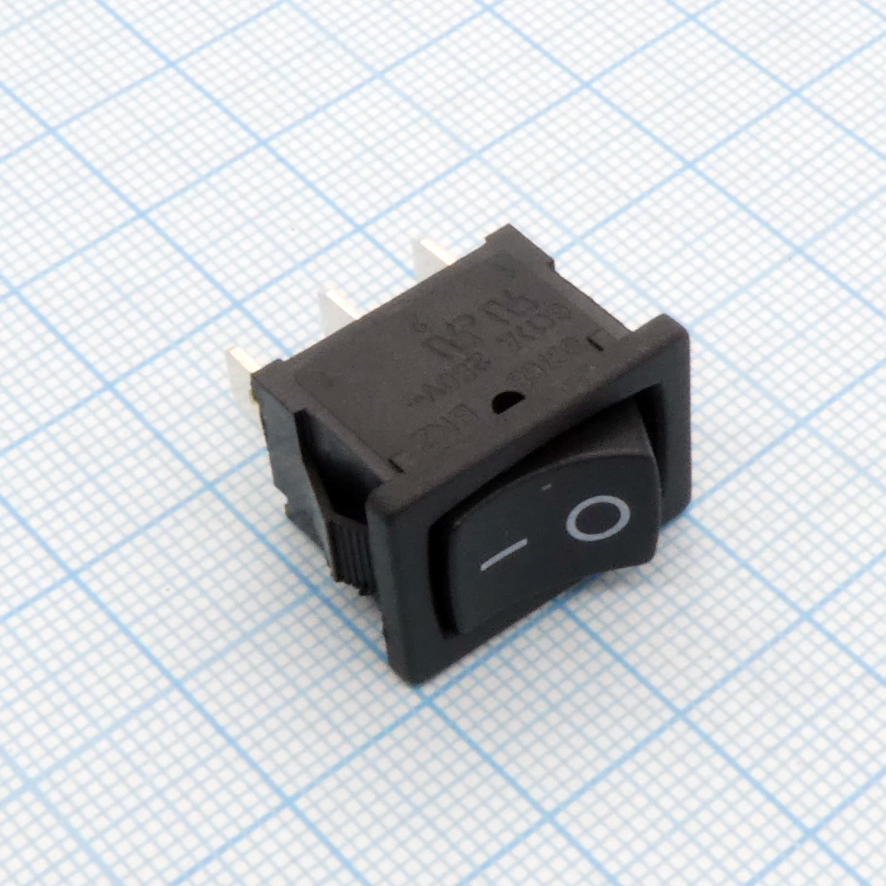 DS RWB-102 ON-ON - 2 положения клавиши, 1группа на переключение, 250V/6A, контакты шириной 4.8мм