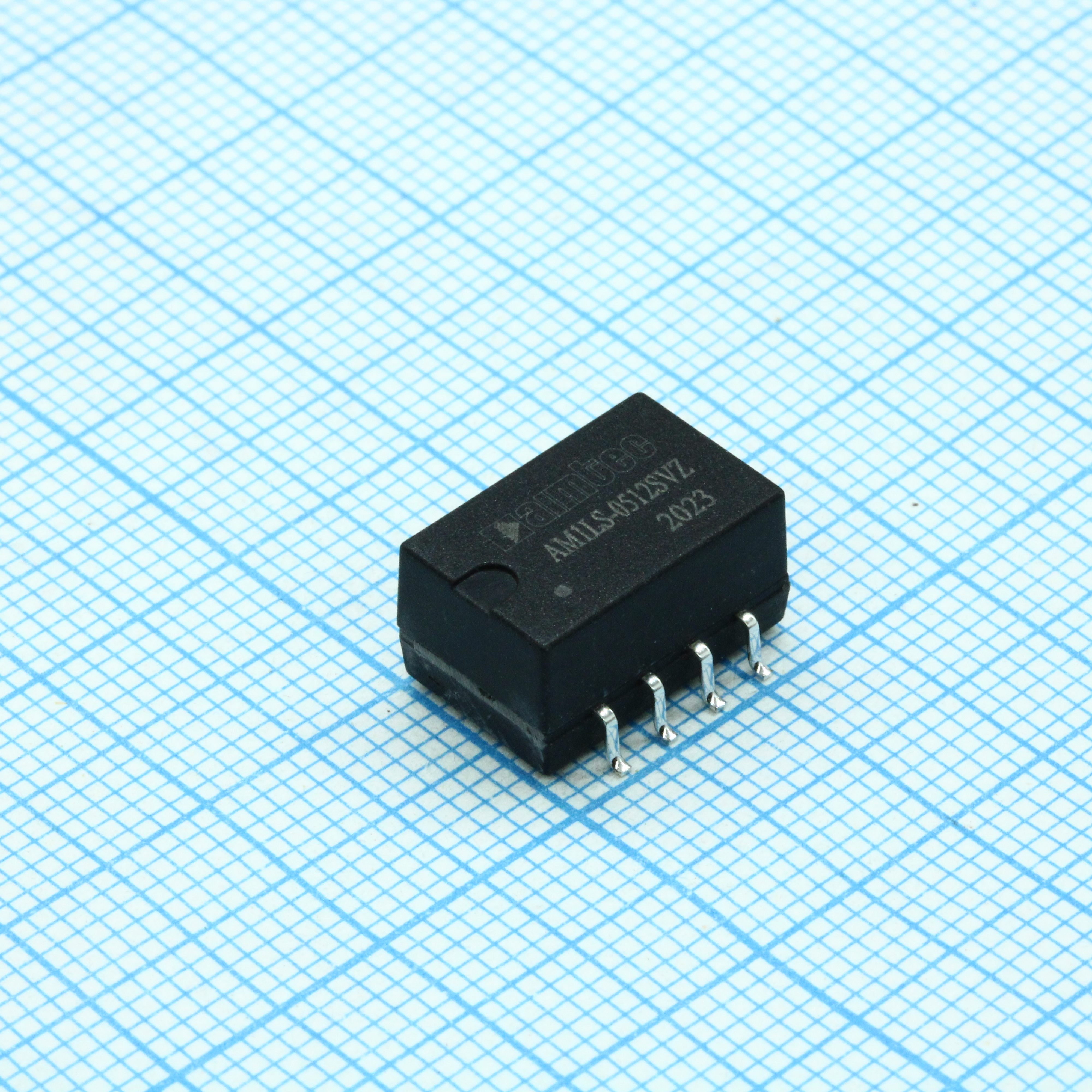 AM1LS-0512SVZ - DC/DC, 1Вт, вход 4.5…5.5В, выход 12В/0.08А, изоляция 1500В DC, КПД 83%, максимальная емкостная нагрузка не более 560мкФ, SMD, 13.2x11.4x7.25мм, -40…105°C, пластик