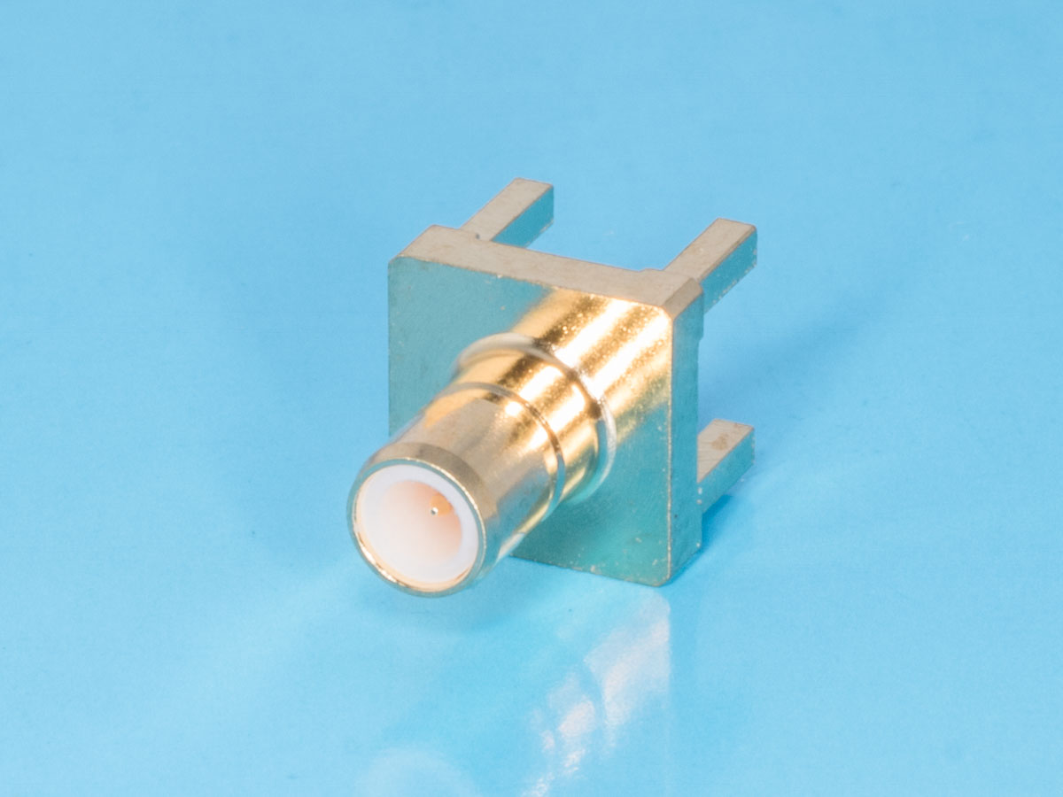 SMB-P - Разъем SMB вилка на плату, пайка, Amphenol, SMB1251B1-3GT30G-50