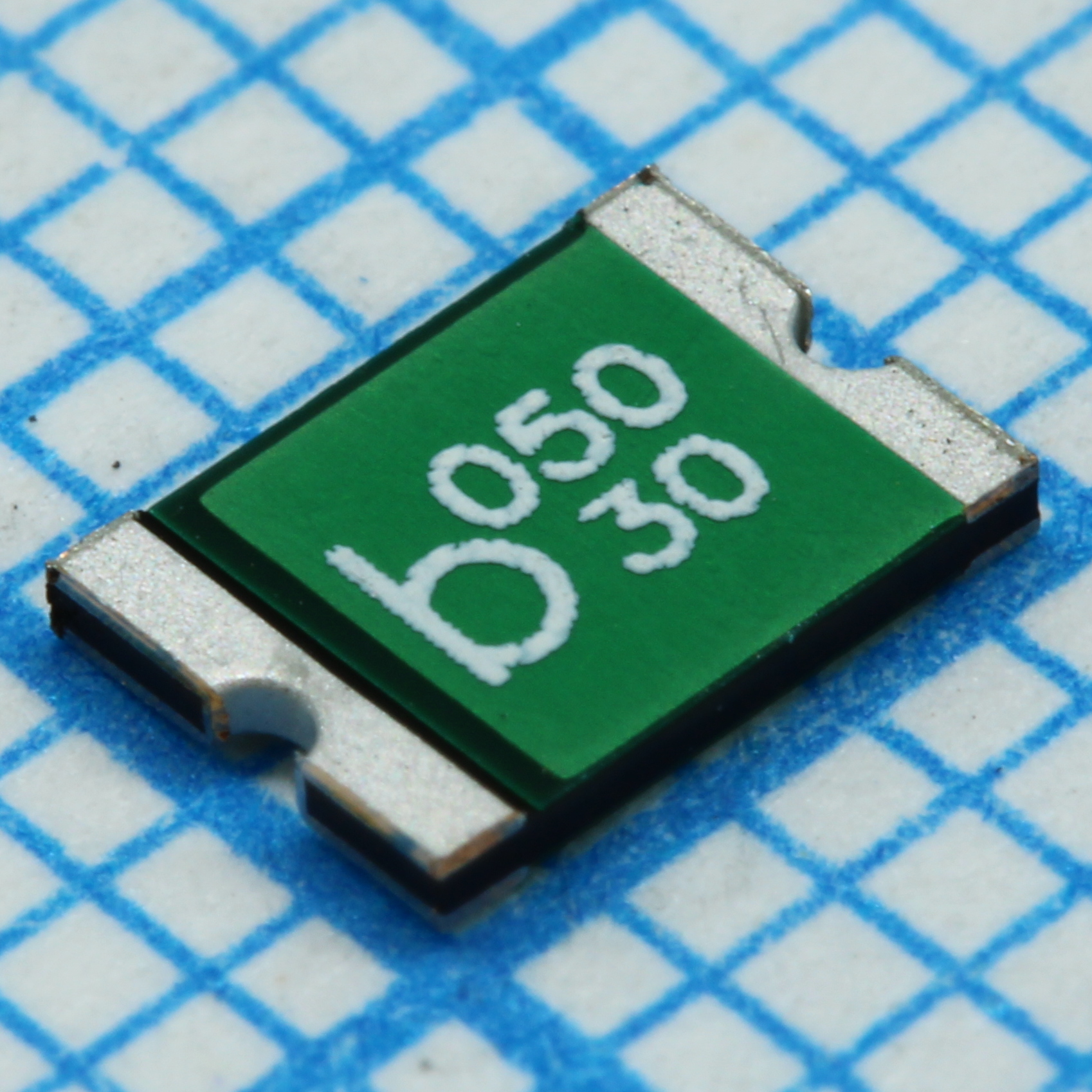 0ZCG0050AF2C - Предохранитель восстанавливаемый (PTC) 0.5A(удержание) 1A(отключение) 30В 100A 0.8Вт 0.15сек 0.15Ом для поверхностного монтажа 1812 лента на катушке