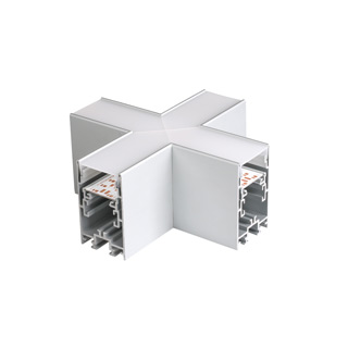 Угол S2-LINE-4067-X90 крестовой 021253 - крестовой угол в сборе, для соединения 4-х профилей S2-LINE-4067 под прямыми углами 90°. Экран образует линию "Х" на плоскости. В комплекте матовый экран, площадка для ленты, соединители. Размеры 150х150 мм.