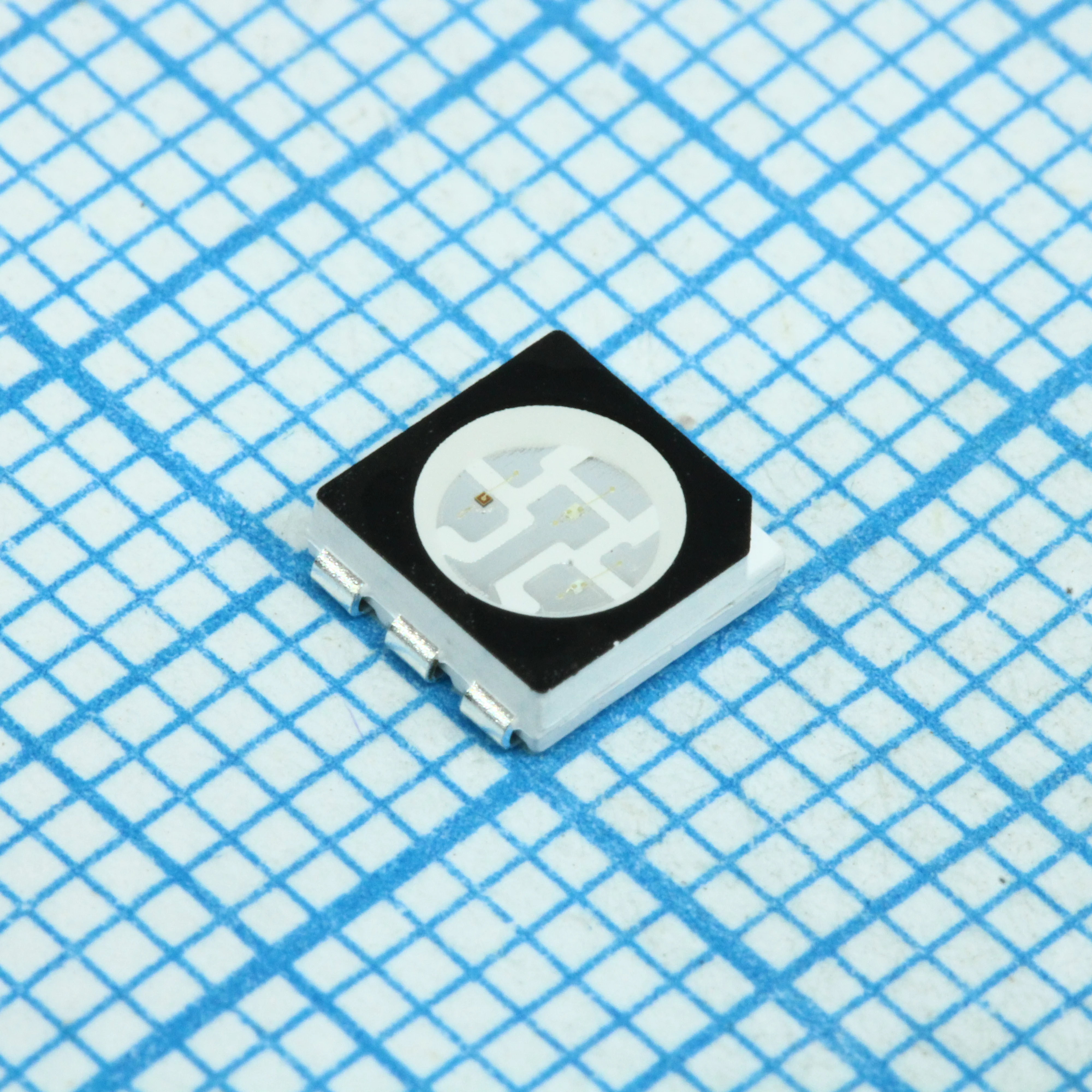 FYLS-5050RGBC - Светодиод smd 5х5мм/красный/625нм/500мкд - зеленый/520нм/1300мкд - синий/470нм/250мкд/прозрачный/120°