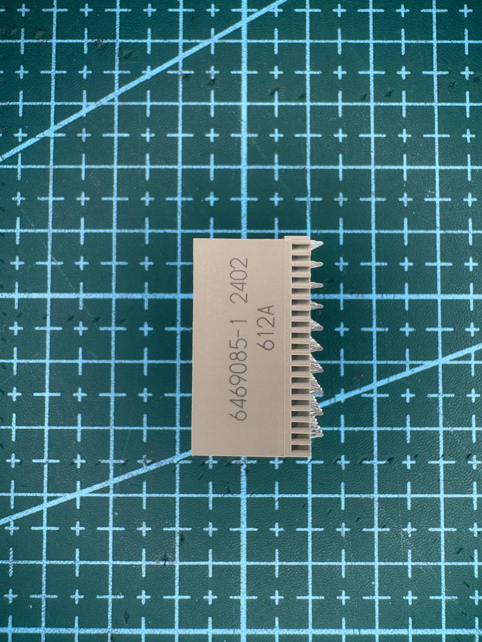 6469085-1, промышленный разъем