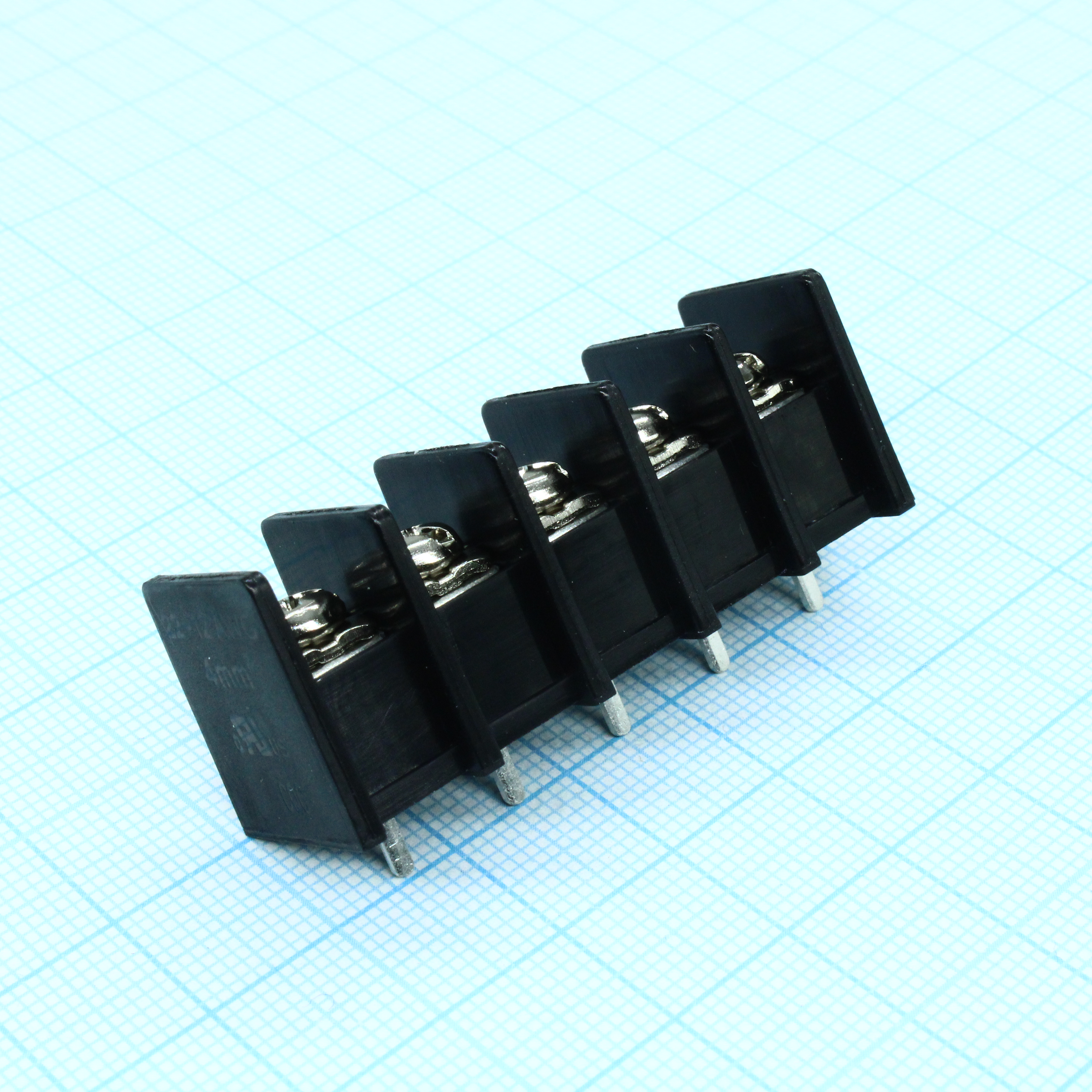DG45C-B-05P-13-00A(H) - Барьерный клеммный блок 5 контактов. Серия DG45C-B