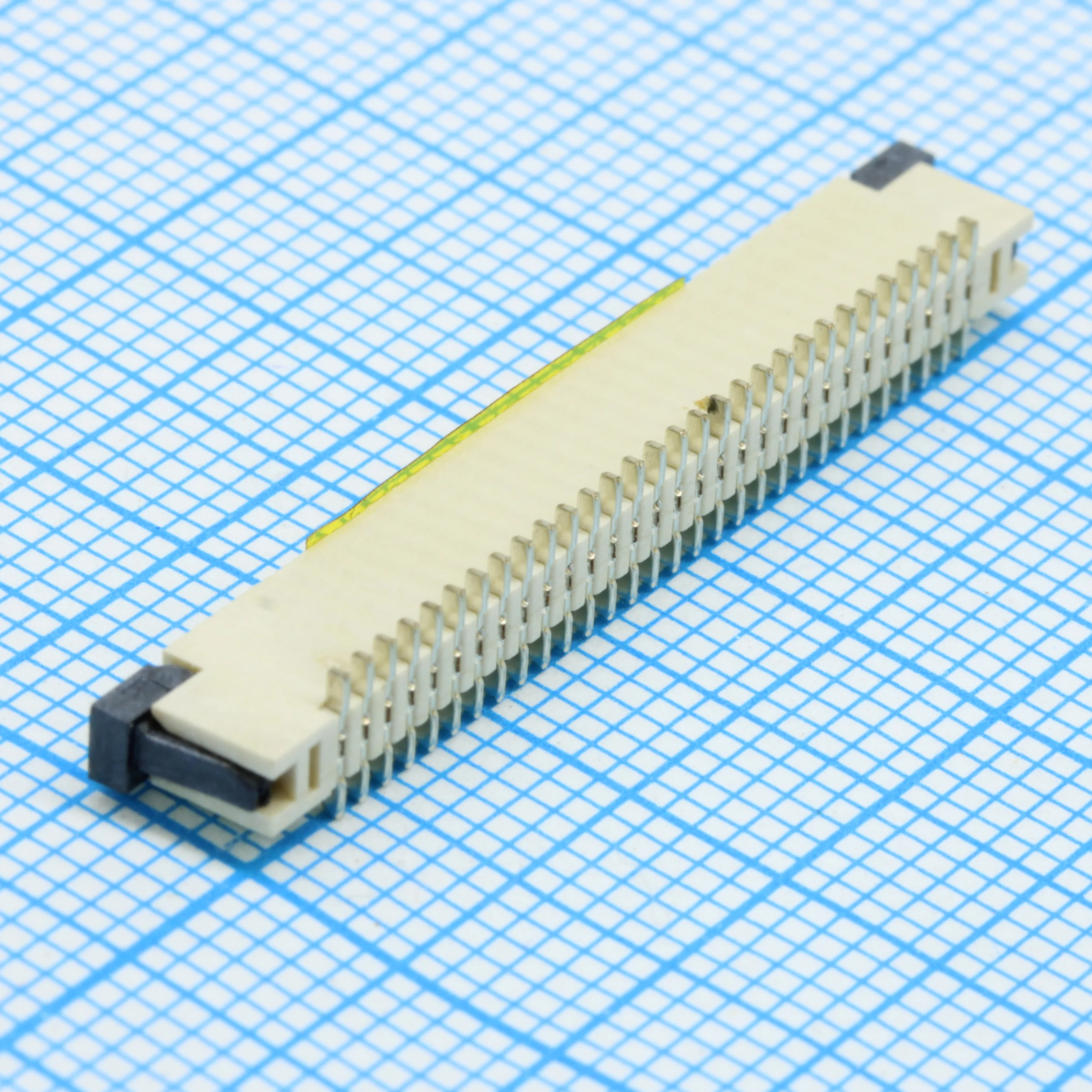 L-KLS1-1240E-5.4-30-T-R - Разъем для плоского шлейфа 30 контактов шаг 1.0мм высота 5.4мм