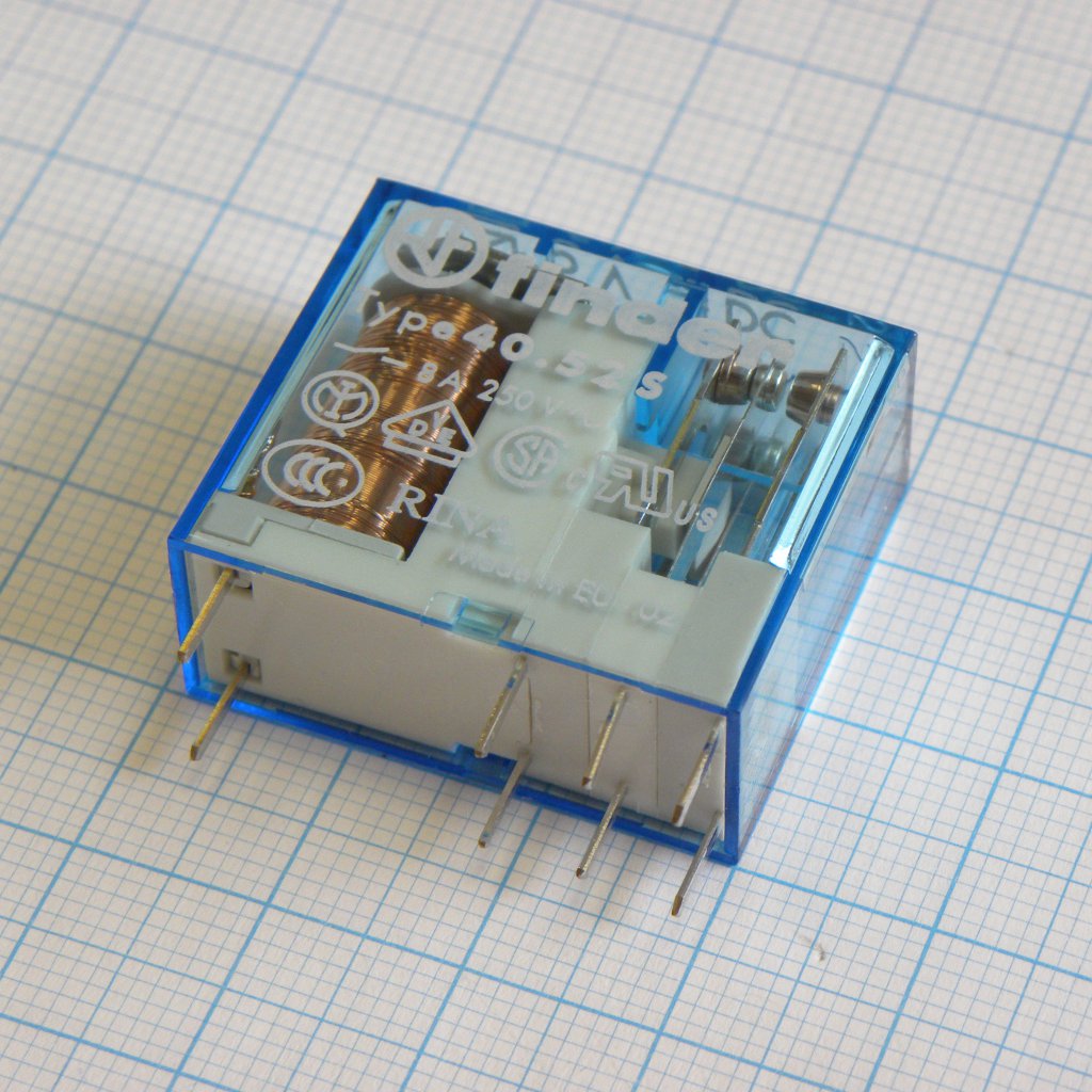 40.52.7.005.0000 - Миниатюрное универсальное электромеханическое реле; монтаж на печатную плату или в розетку; выводы с шагом 5мм; 2CO 8A; контакты AgNi; катушка 5В DC (чувствит.); степень защиты RTII