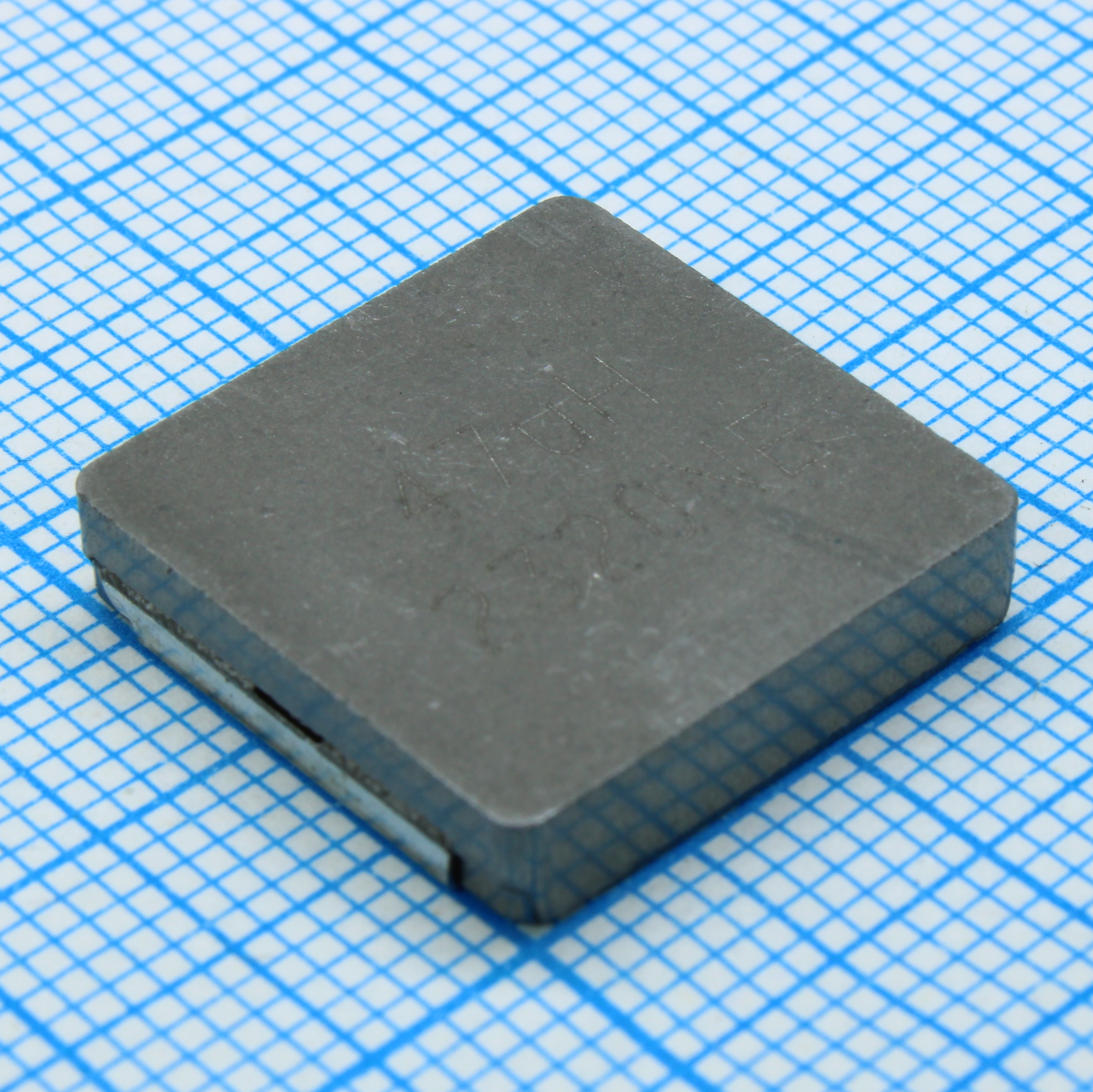 IHLP6767DZER470M11 - Индуктивность SMD силовая экранированная проволочная 47мкГн ±20% 100кГц порошковое железо 5A 108.46мОм по постоянному току 6767 лента на катушке