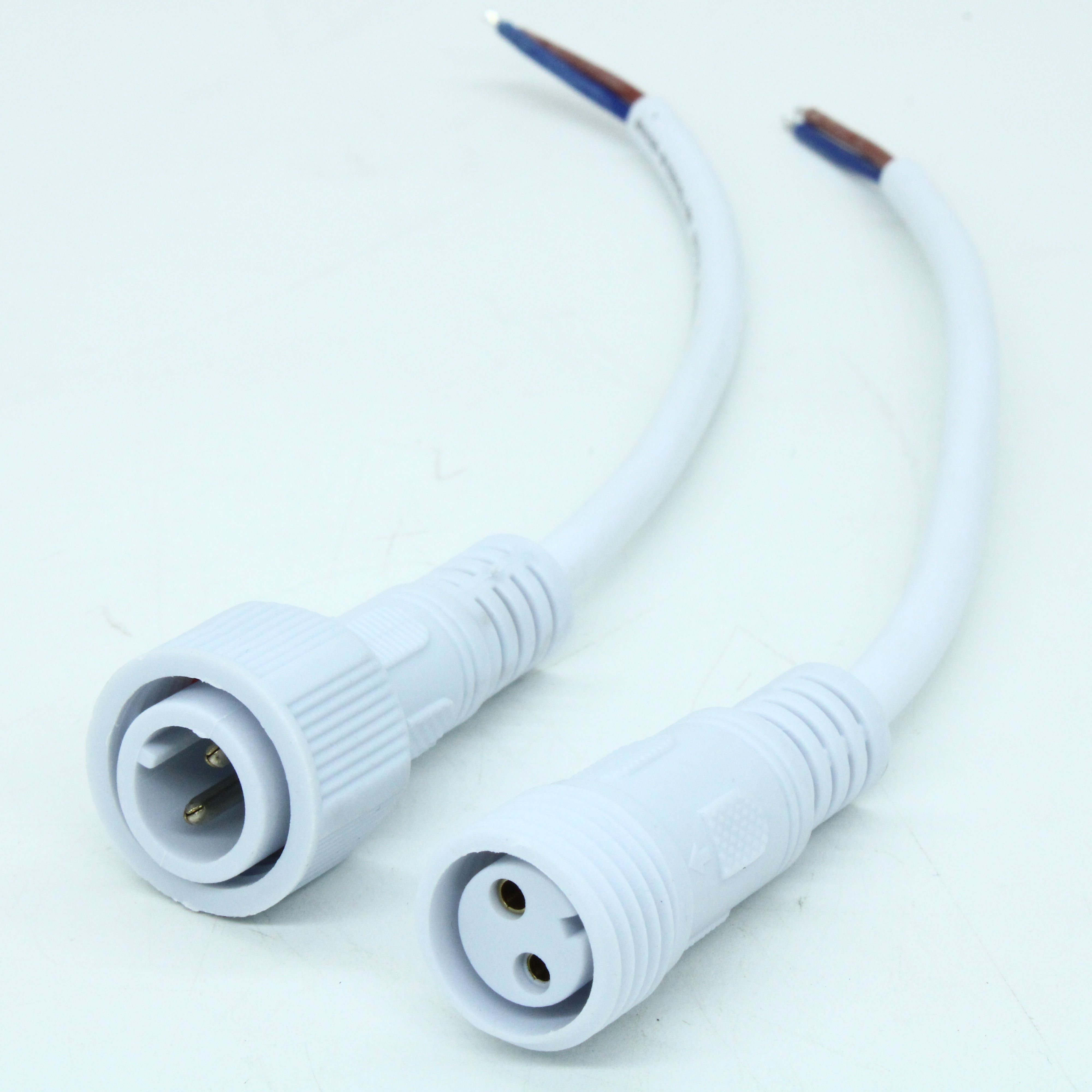 2PIN WP L=40 D=21.5MM 2*0.75MM2 - пара герм., IP68, 6A, DC 0-24В (AC110-220В), D=21,5мм, 2*0.75мм2, L=40см, -20...80 C