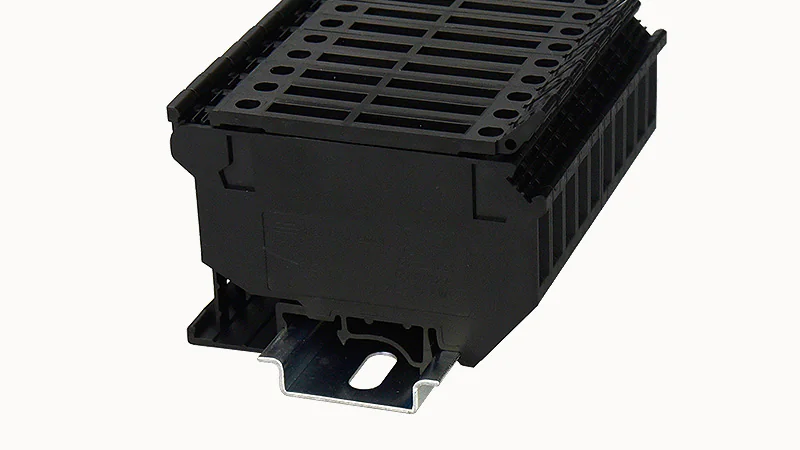 Предохранительная клемма PC4-HE-01P-11 - Клемма предохранительная, тип фиксации провода: винтовой, номинальное сечение: 4 мм кв.,  6,3A, 800V, ширина: 8,2 мм, цвет: серый, зажимная клетка - латунь, винтовая перемычка, тип монтажа:  DIN35