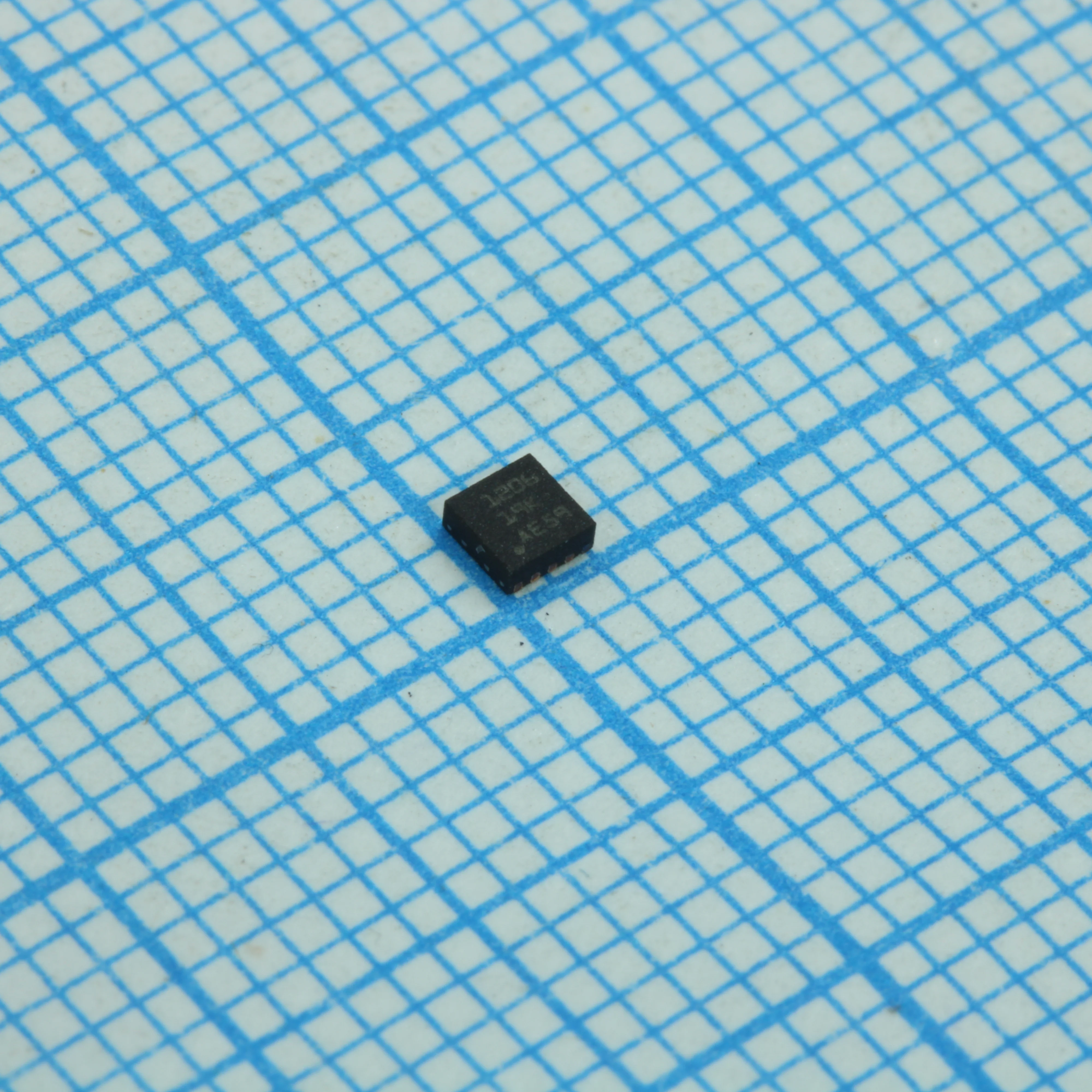 TPS51206DSQR - Преобразователь, регулятор напряжения DDR 3.1....6.5В 10-Pin WSON EP лента на катушке