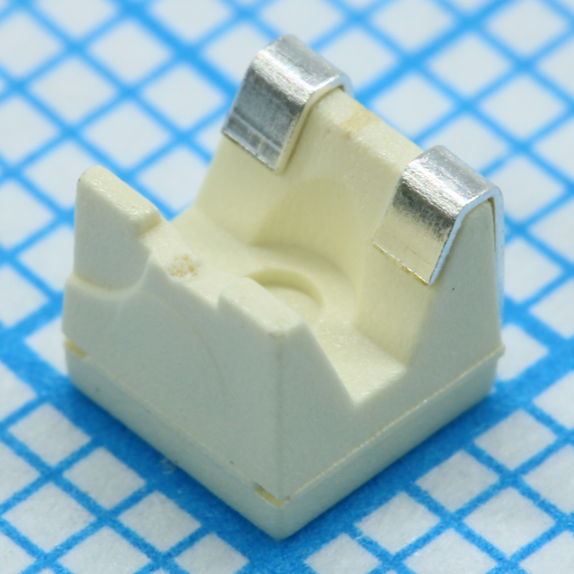 KA-4040CGSK - Светодиод smd 4х4мм/зеленый/570нм/40-90мкд/прозрачный/120°/боковое свечение