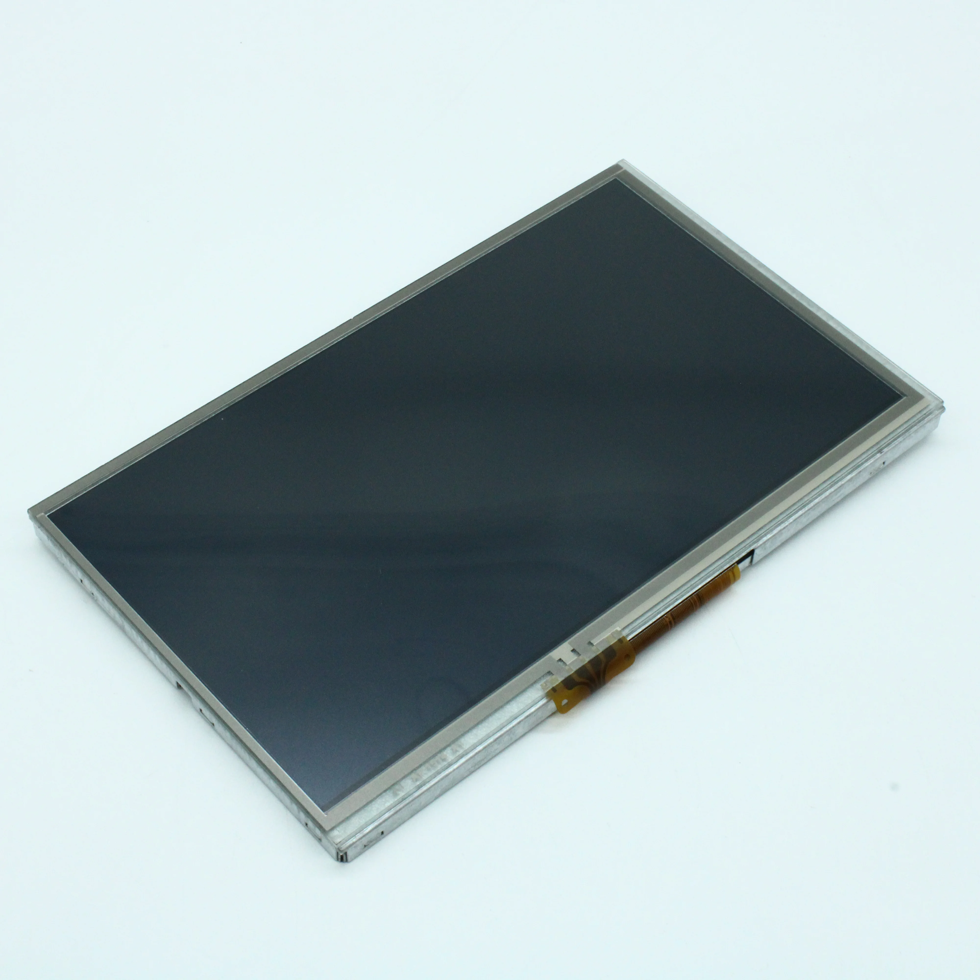 WF70A2TIFGDBT0# - TFT 7.0", 800x480, 16 битный параллельный интерфейс, подсв. LED, яркость 250 cd/m2, контрастность 250:1, драйвер ST5623D, напр. питания 3,0...3,6 В,  12 o'cl, сенсорная панель, -20...+70С