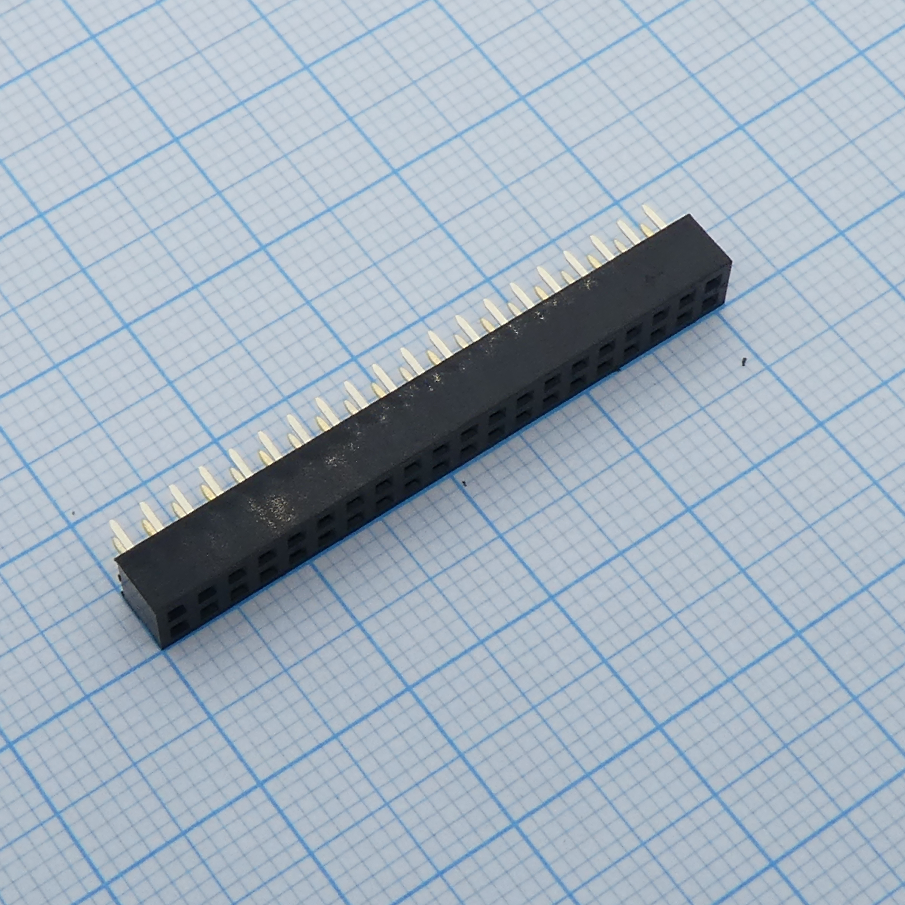 DS1026-05-2X20S8BV - Гнездо на плату 2x20 конт., шаг 2.00мм, высота 4.3мм, позолоч.