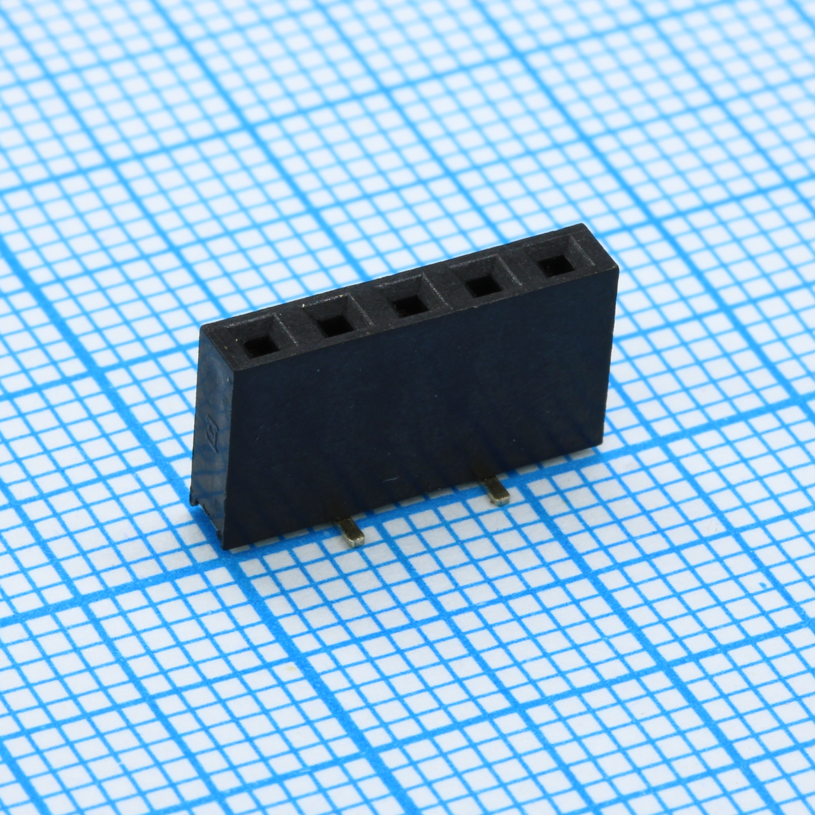 DS1023-10-1X5B82XBX - гнездо на плату однорядное 1х5 шаг 2,54 SMD