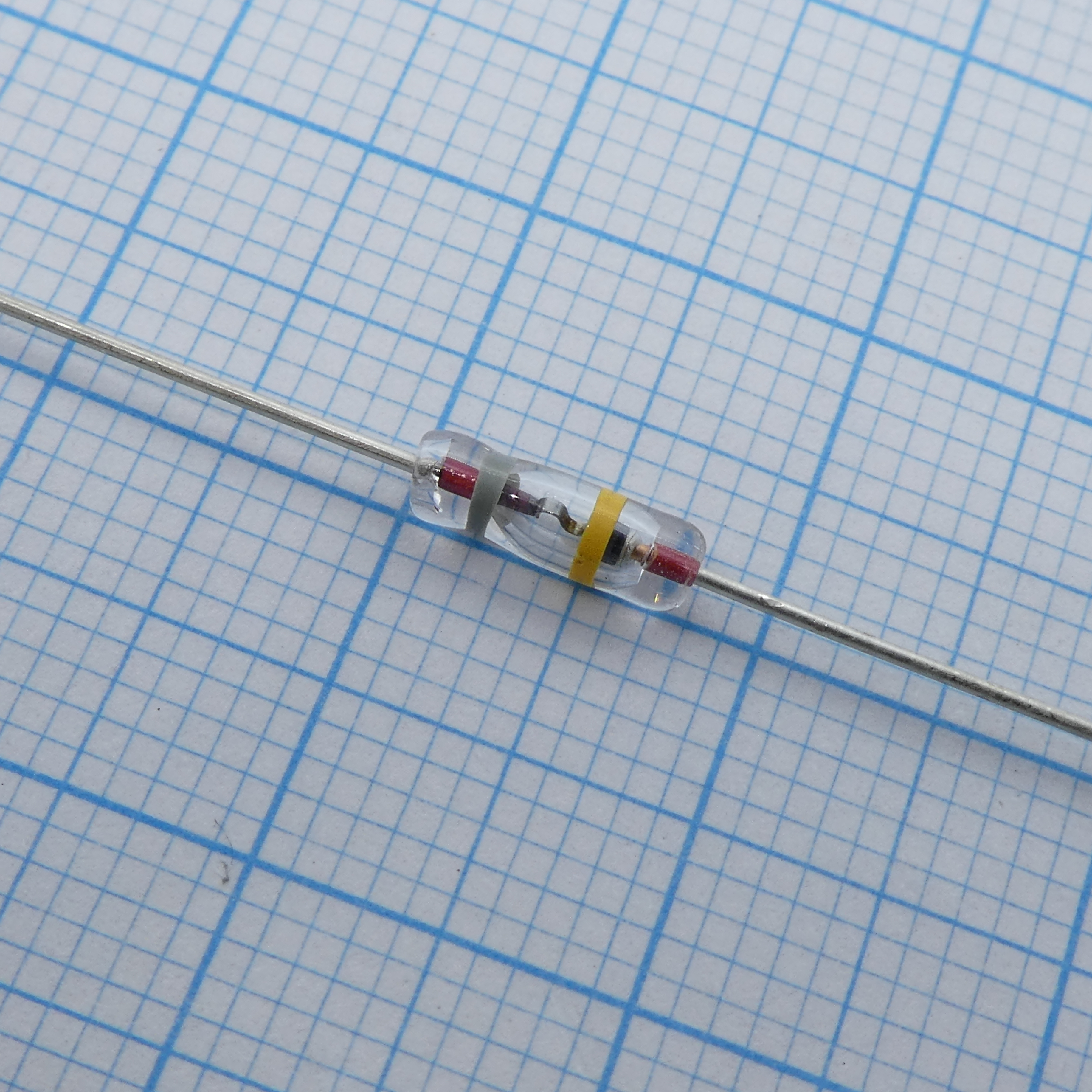 КС113А - Стабистор Р=0.2Вт U=1.3В при I=10мА