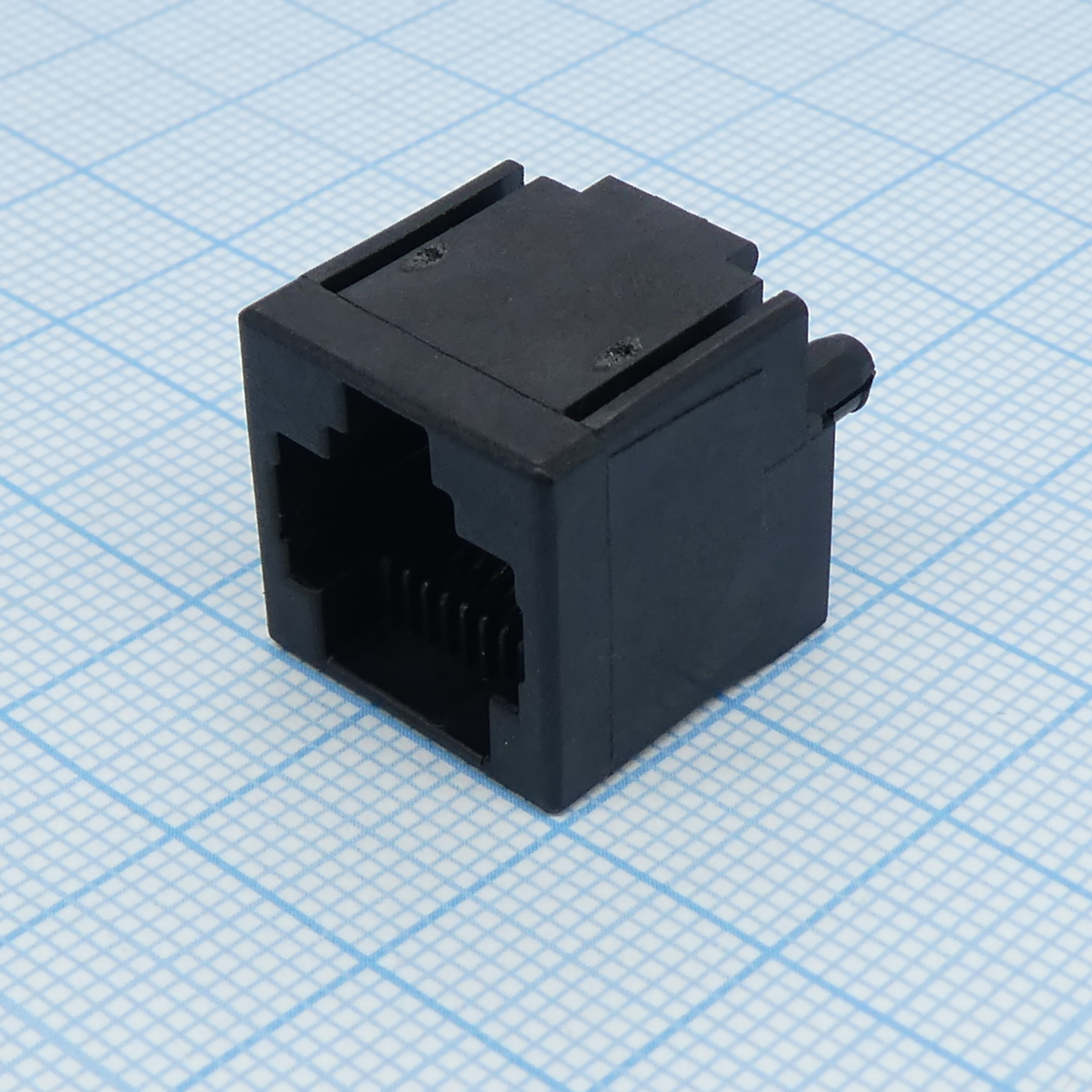 5556416-1 - Модульный разъем, Cat3, RJ45 Jack, 1 x 1 Port, 8P8C, Cat3, Монтаж в Сквозное Отверстие