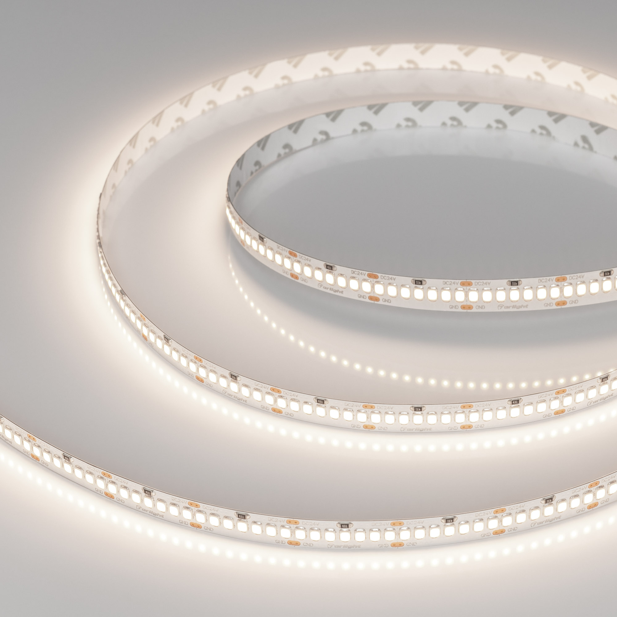 Лента UL-A252-10mm 24V Day4000 (11 W/m, IP20, 5m) 042317 - Светодиодная лента UL-A252, открытая. Светодиоды 2835, 252 шт/м (1260 шт на 5 м), белая плата, ширина 10 мм, скотч 3M. Цвет ДНЕВНОЙ 4000 K, цветопередача CRI>90, угол 120°. Питание 24V, мощность 1