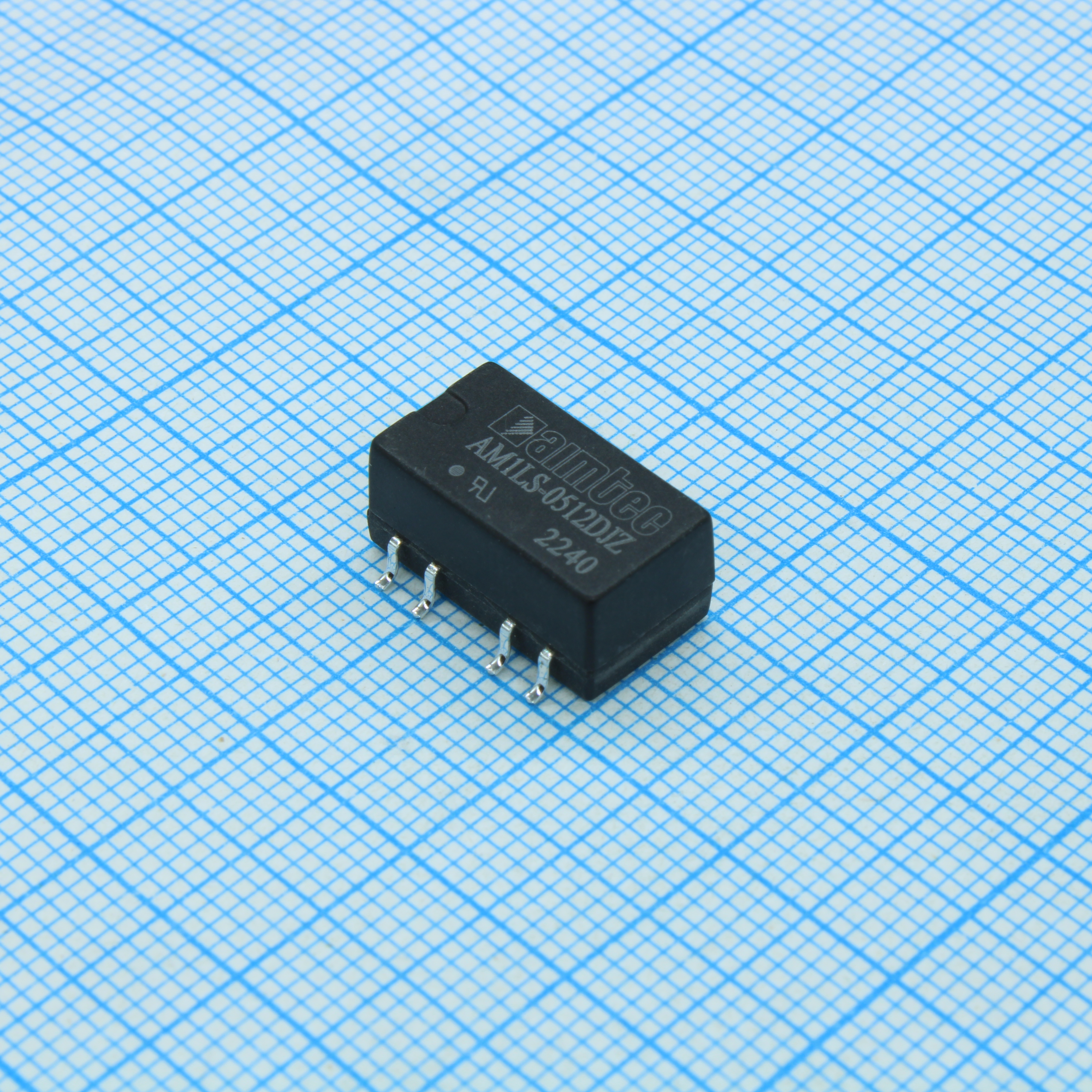 AM1LS-0512DJZ - DC/DC, 1Вт, вход 4.5…5.5В, выход ±12В/±0.005…0.042А, изоляция 1500В DC, КПД 83%, максимальная емкостная нагрузка не более ±220мкФ, для поверхностного монтажа, 15.24x11.4x7.25мм, -40…105°C, пластик