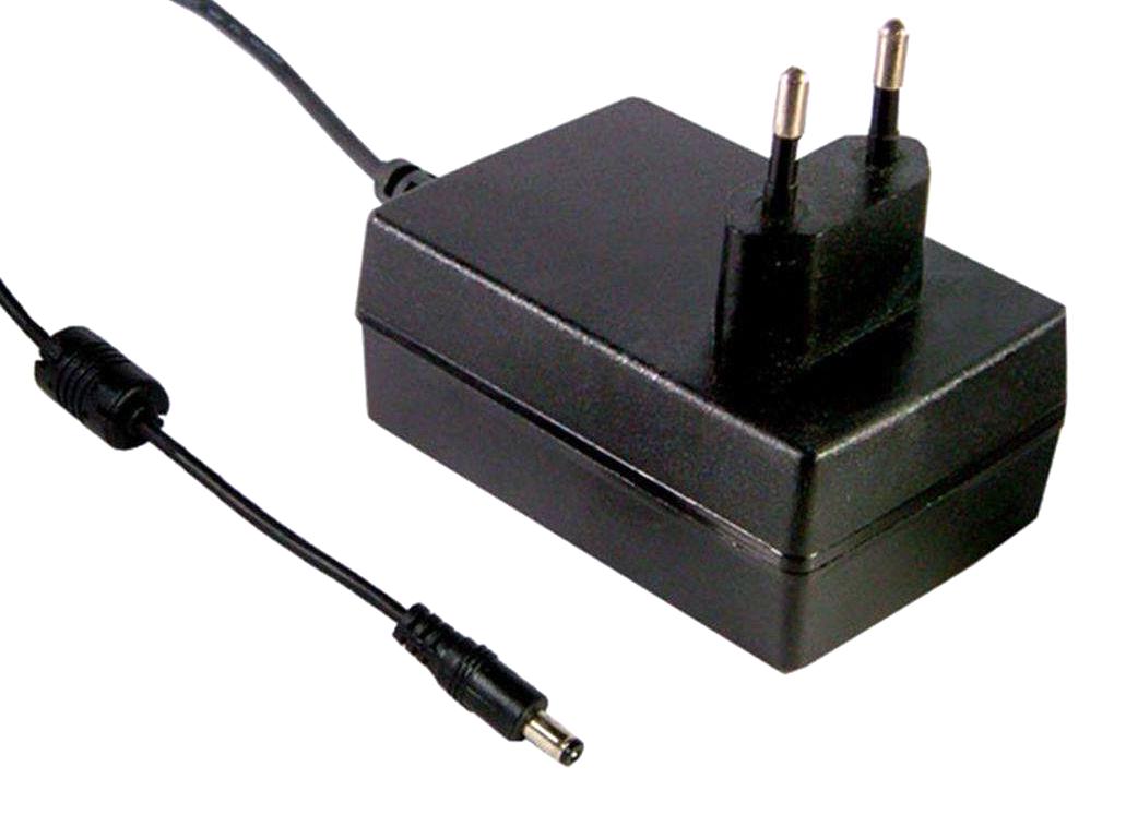 GST18E28-P1J - AC-DC, 18Вт, вход 85...264B AC 47...63 Гц,, выход 28B/0.64A, изоляция 3000В AC, 79x54x33мм, -30...+70°С, выходной разъем 11, диам. 5.5х2.1мм