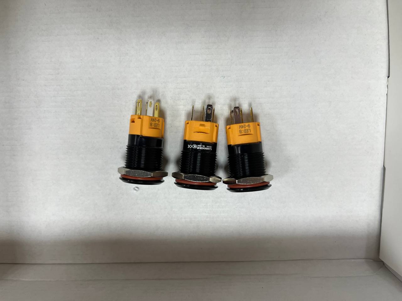 Кнопочный переключатель 16 мм из нержавеющей стали