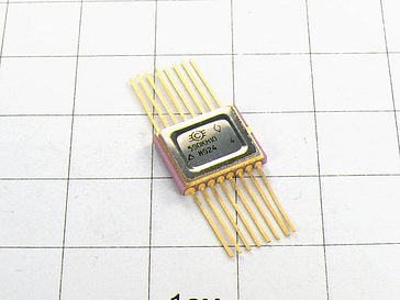 Микросхема 590КН10