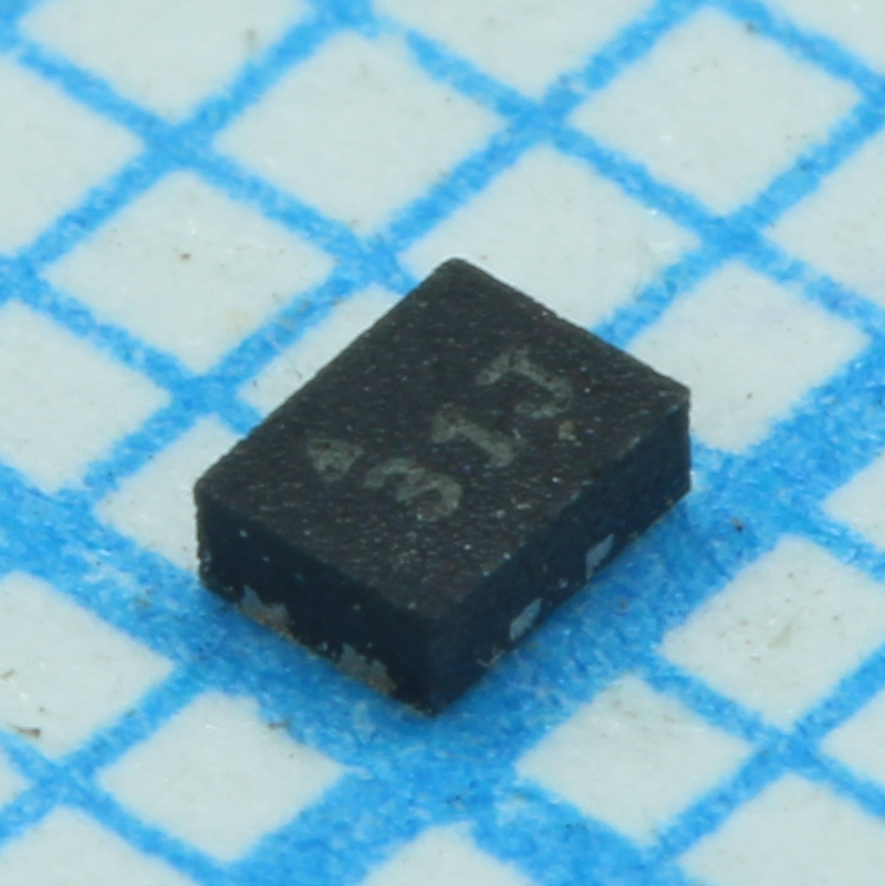 TPS63051YFFR - Преобразователь постоянного тока 2.5В до 5.5В синхронный понижающий выход 3.3В/0.5А 12-Pin DSBGA лента на катушке