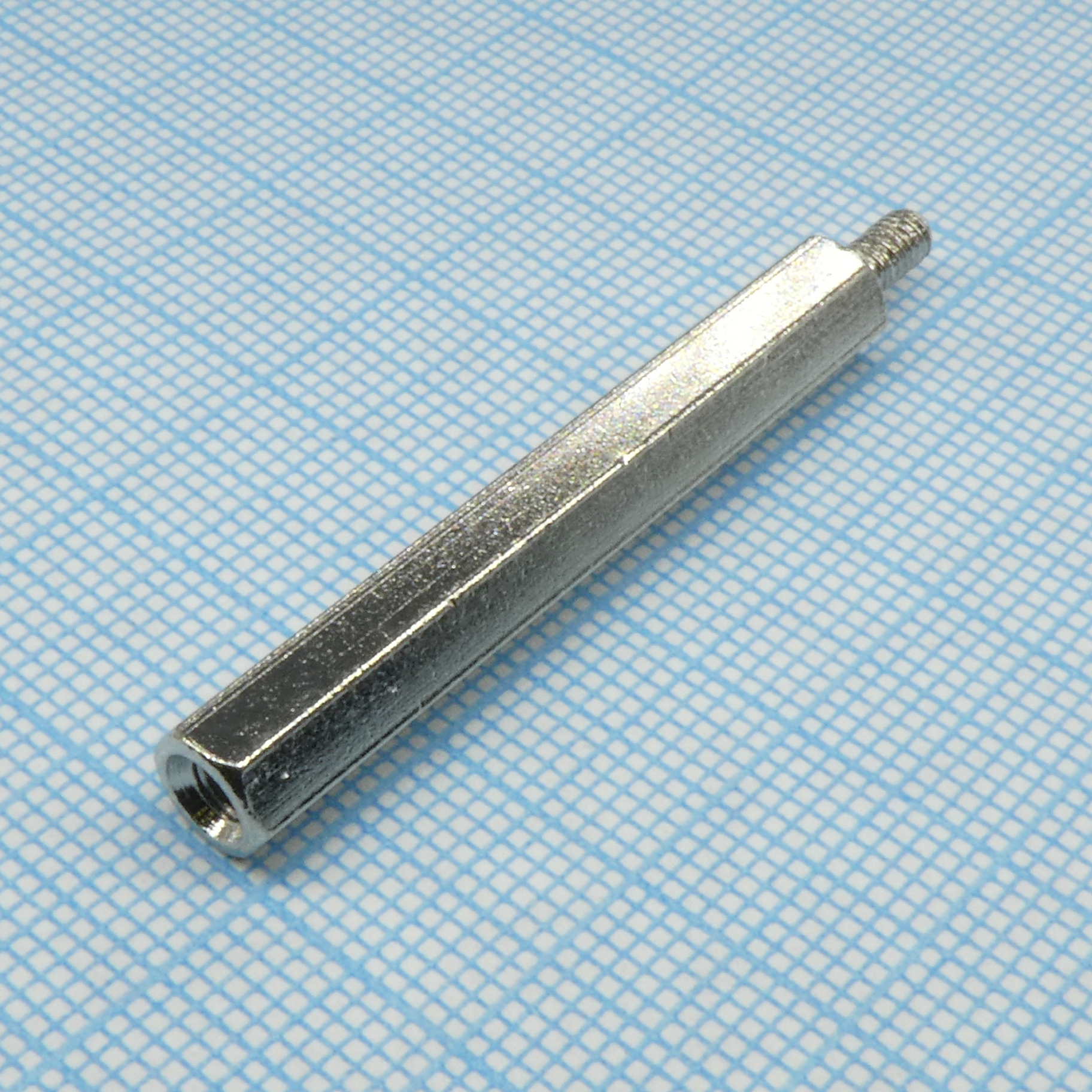 H-L4000-4600-5-03-1N1W - Стойка латунная никелированная для печатной платы, шестигранная, М3, 40мм, отверстие-винт