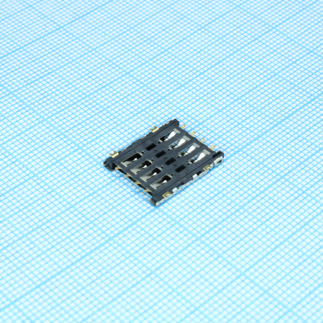 SMBJ20A - Диод защитный от перенапряжения - TVS (супрессор) 20В включение 32.4В ограничение