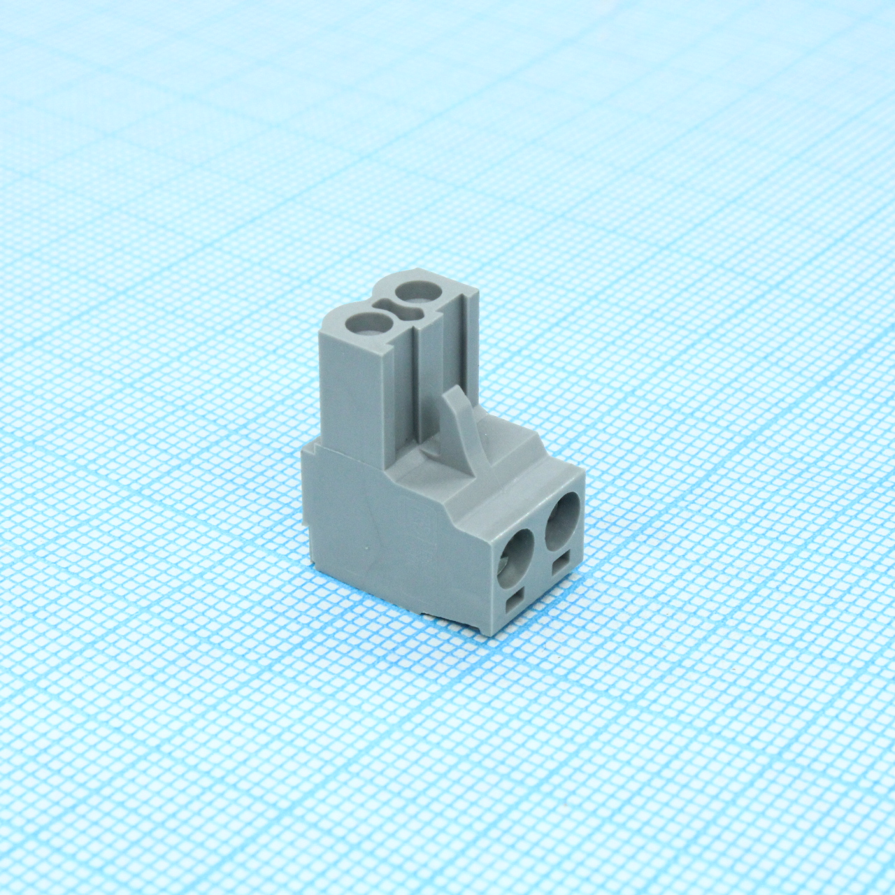 BCP-500- 2 GY - Разъемы для печатной платы, номинальный ток: 12 A, расчетное напряжение (III/2): 320 В, номинальное сечение: 2,5 мм?, полюсов: 2, размер шага: 5 мм, тип подключения: Винтовой зажим с натяжной гильзой, цвет: сигнальный серый