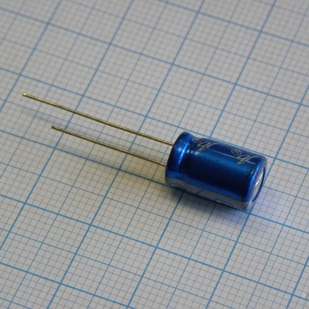 WL-6.3-680 / 8*12 comp - Конденсатор радиальный 680мкФ 6.3В 8*12 -55°+105°