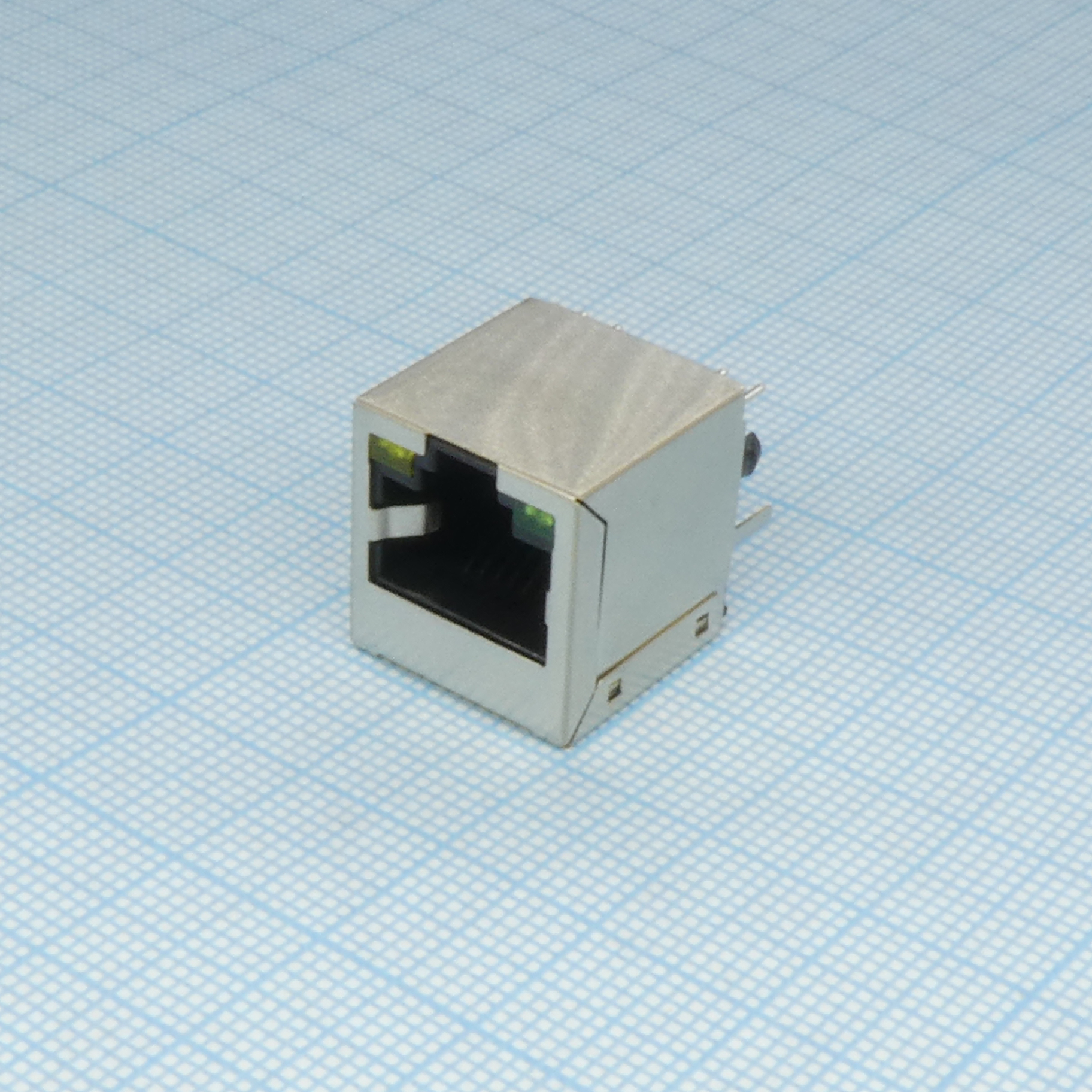TRJE681BENL - Разъем экран. "гнездо" RJ-45, 2 светодиод. (зеленый/ желтый), без лепестк., вертик. на плату, -40...+85°С, H  = 16.3 мм  (аналог 1734577-1*)