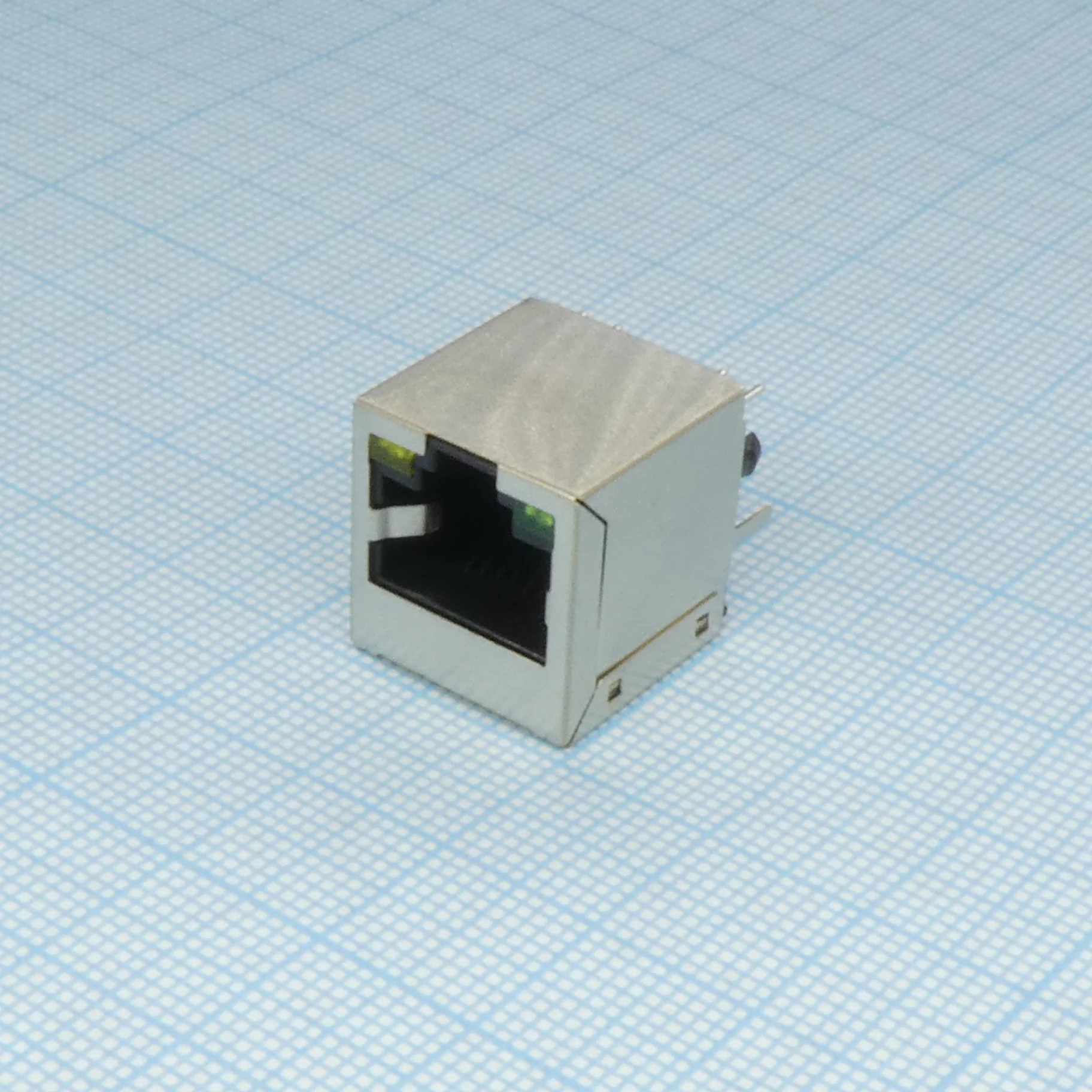 TRJE681BENL - Разъем экран. "гнездо" RJ-45, 2 светодиод. (зеленый/ желтый), без лепестк., вертик. на плату, -40...+85°С, H  = 16.3 мм  (аналог 1734577-1*)