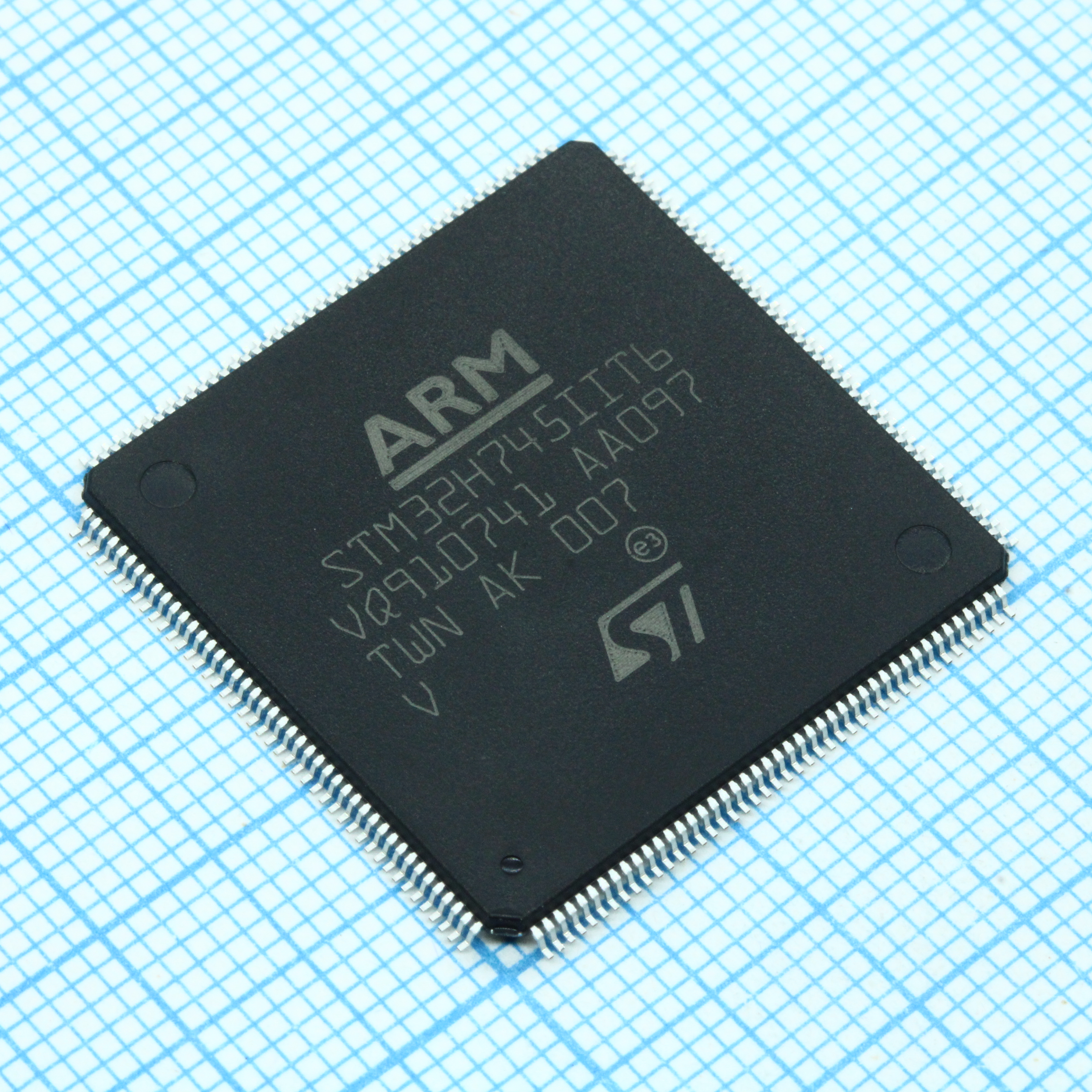 STM32H745IIT6 - Микроконтроллер 32-бит ядро ARM Cortex M7/M4 RISC 2МБ Флэш-память 1.8В/2.5В/3.3В 176-Pin LQFP лоток