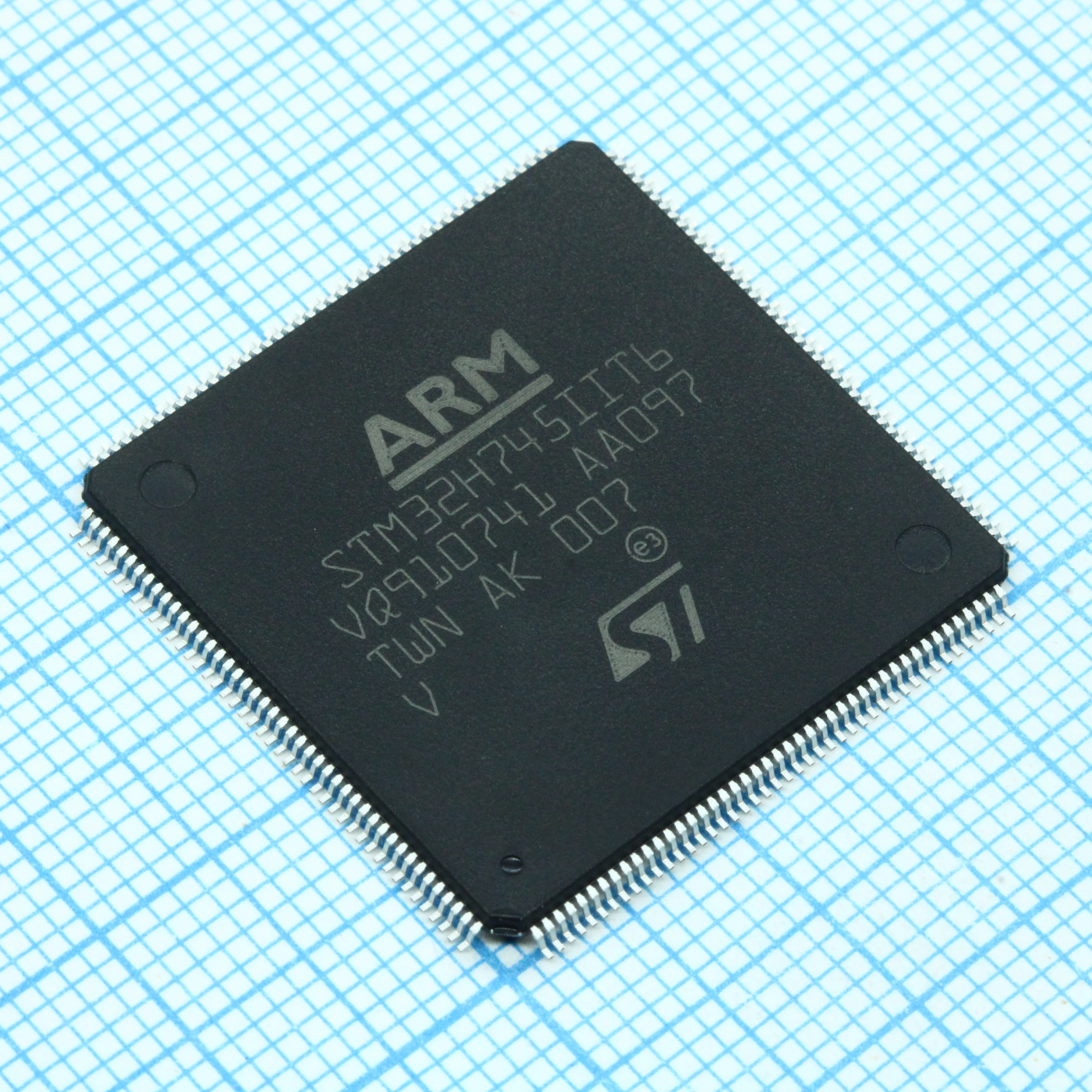 STM32H745IIT6 - Микроконтроллер 32-бит ядро ARM Cortex M7/M4 RISC 2МБ Флэш-память 1.8В/2.5В/3.3В 176-Pin LQFP лоток