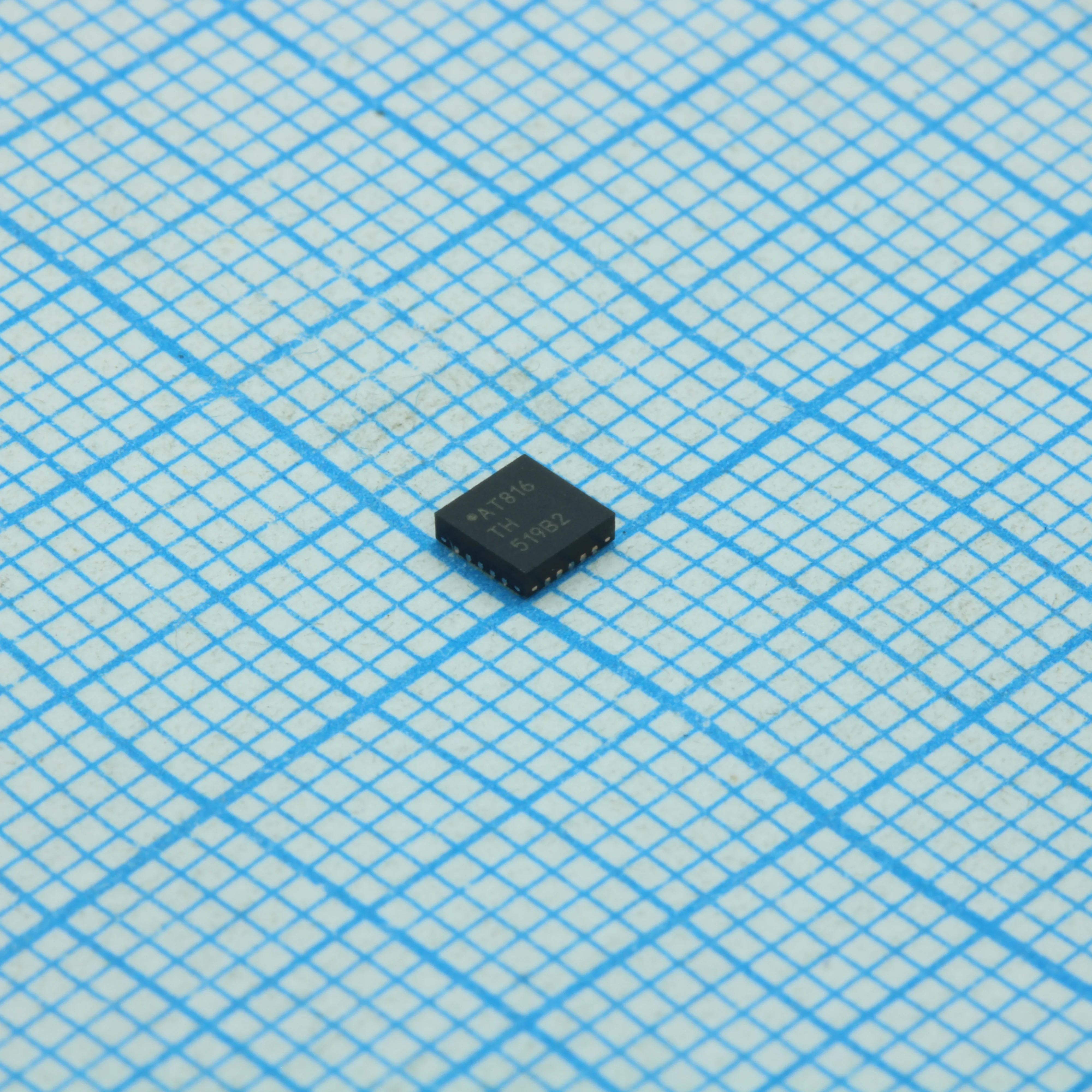 ATTINY816-MNR - Микроконтроллер 8-бит питание 1.8В 8Кбайт Флэш-память 20МГц MLF20