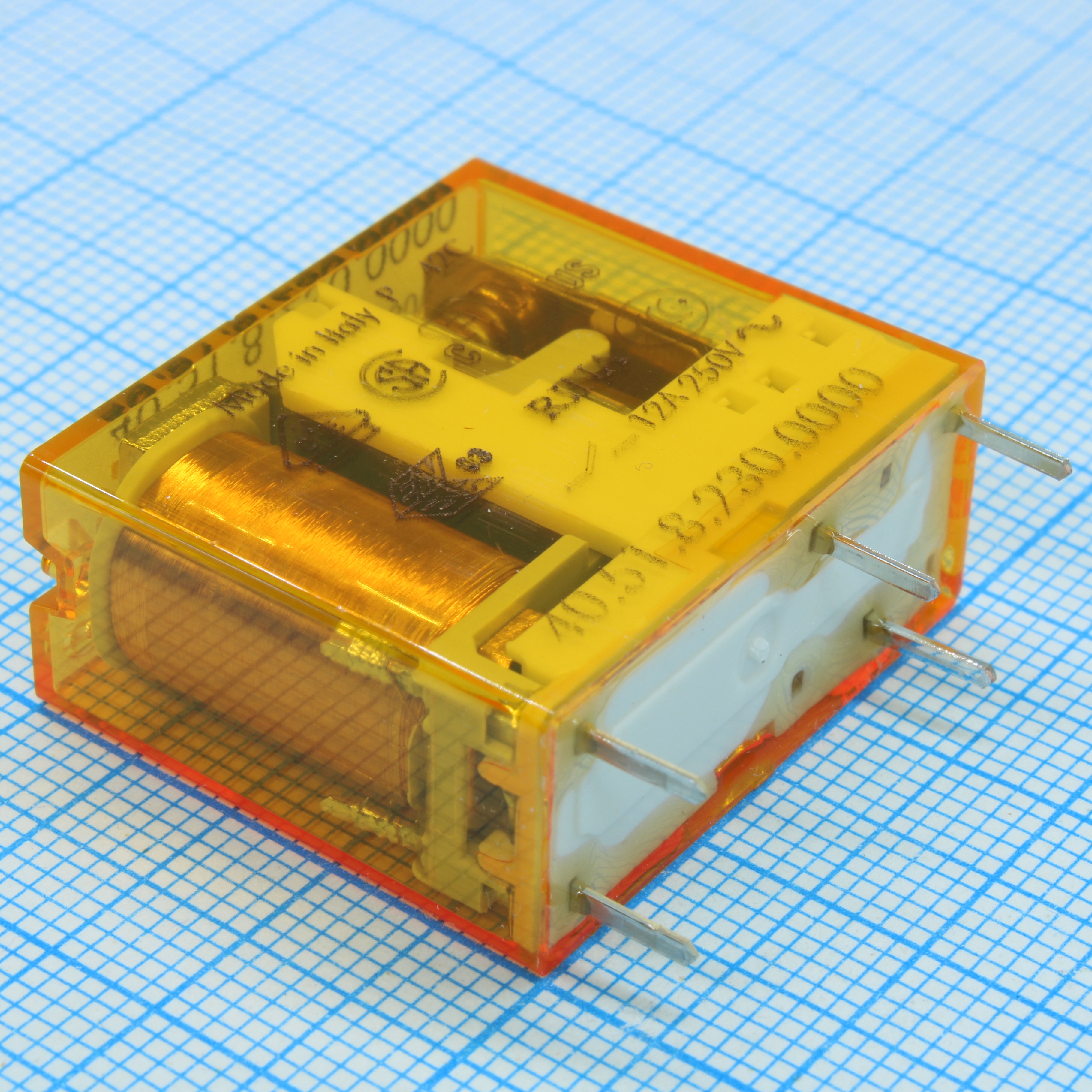 40.51.8.230.0000 - Реле миниатюрное 10А одна группа на переключение катушка 230В переменного тока