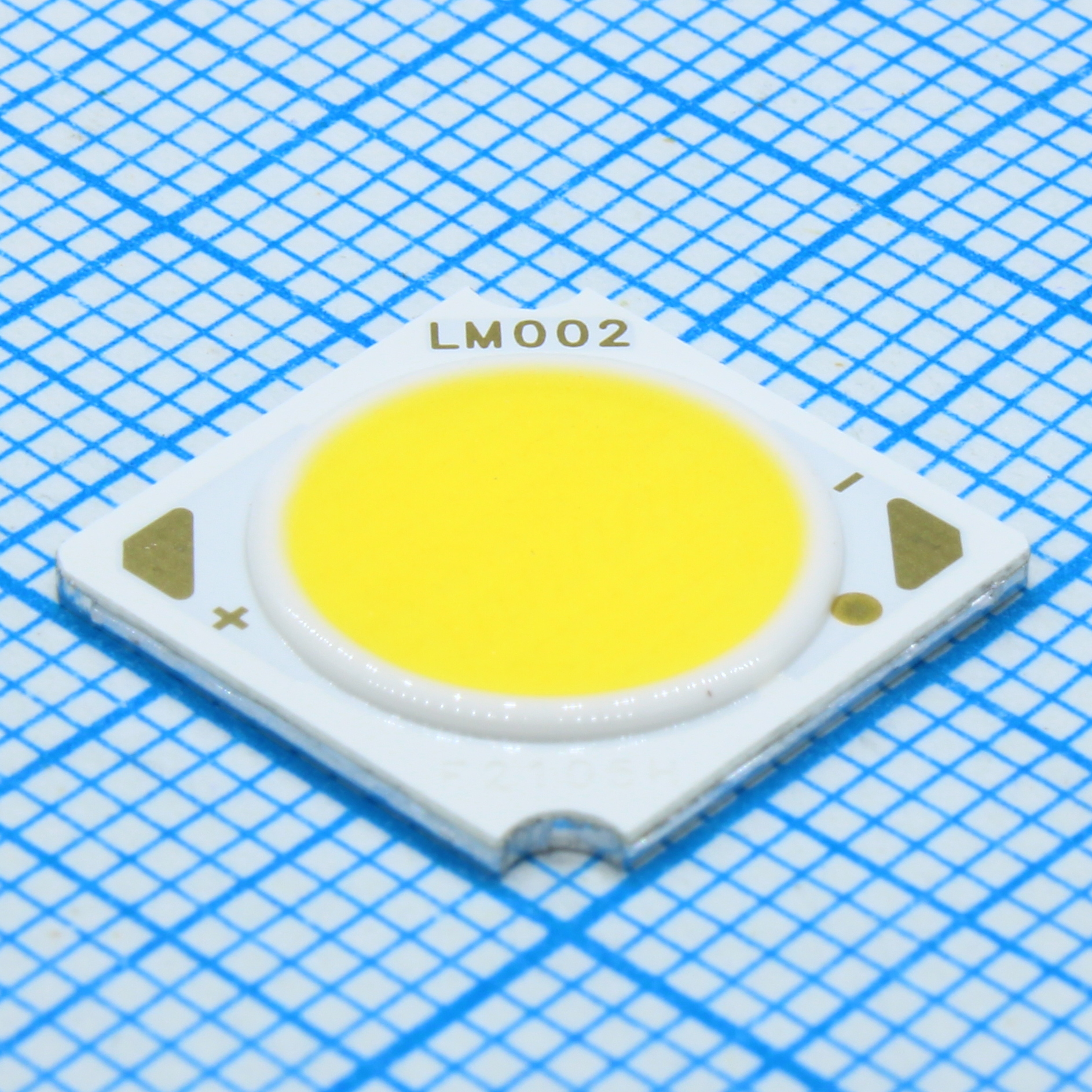 HL-LM002H384W-9B4C12(Ra4) (2700K) - 10-21W COB/ 2700K/ 36v/ 1260Lm @ 350mA (100Lm/W)/ Ifmax=600mA/ CRI=90/ 13,5x13,5x1,6mm/ 120°