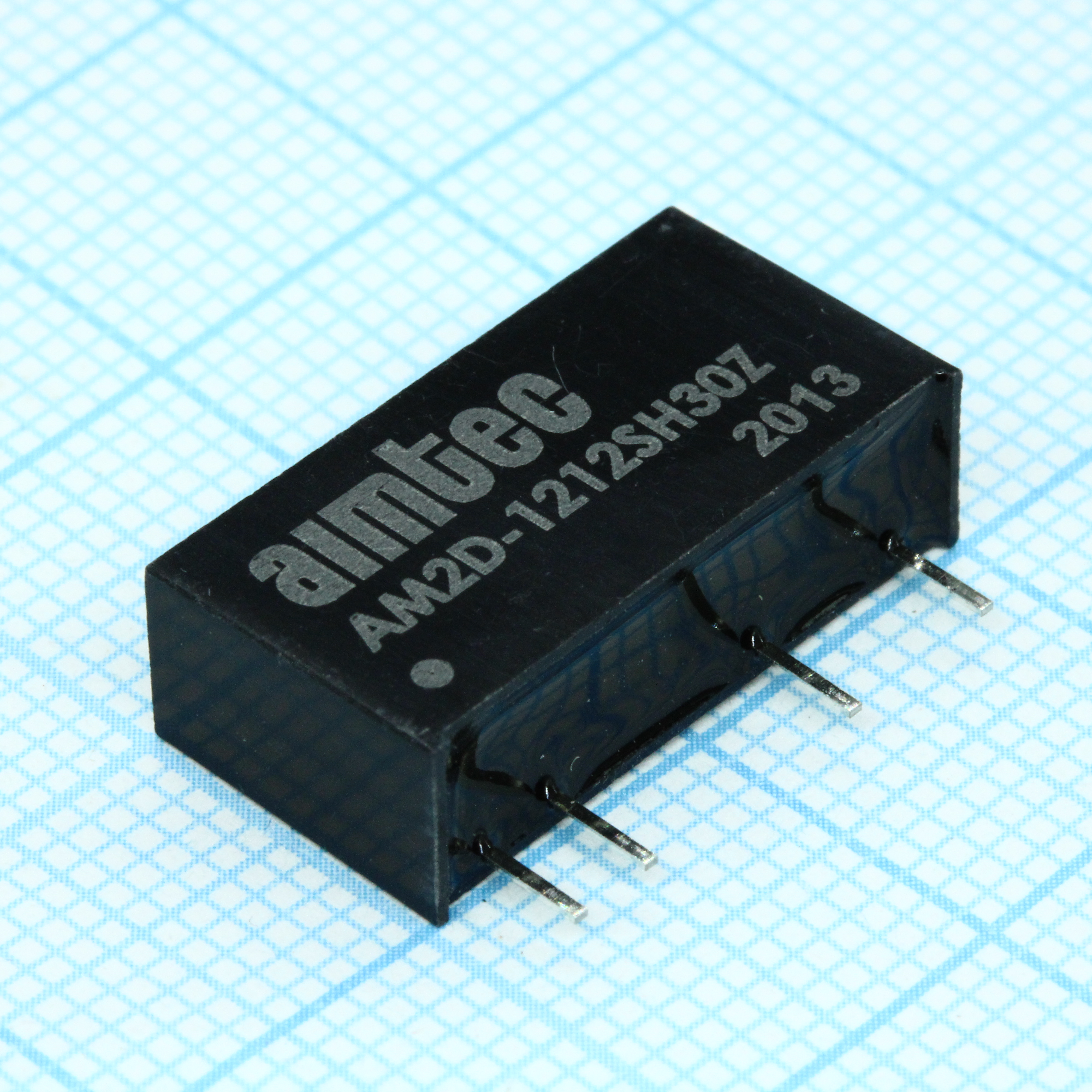 AM2D-1212SH30Z - DC/DC, 2Вт, вход 10.8…13.2В, выход 12В/0.167А, изоляция 3000В DC, КПД 82%, максимальная емкостная нагрузка не более 470мкФ, SIP7, 19.5x6x10мм, -40…85°C, пластик
