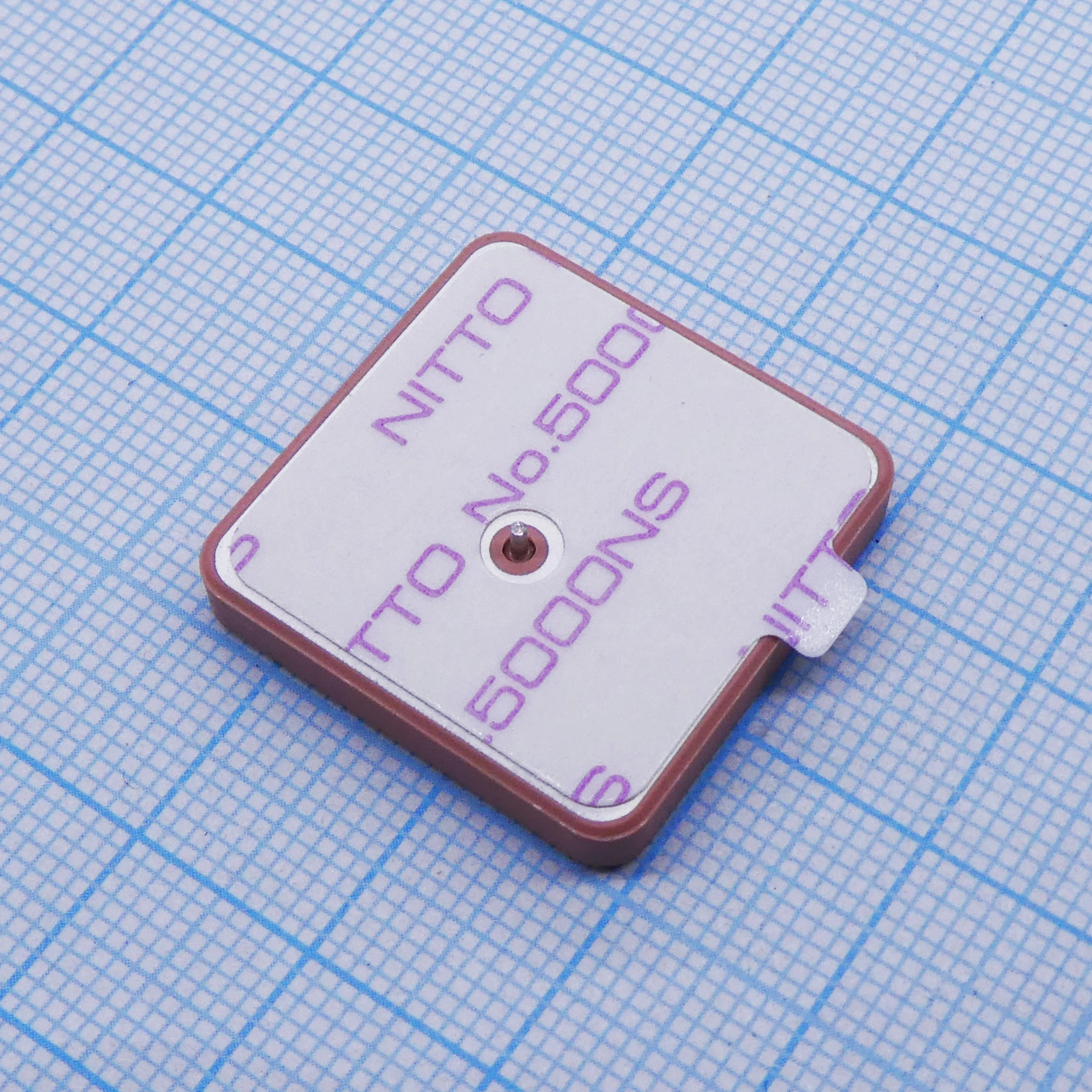 YNX-2525-TS-011 - Диэлектрическая GPS+Glonass patch-антенна (1575~1608МГц), типоразмер 25*25*4мм
