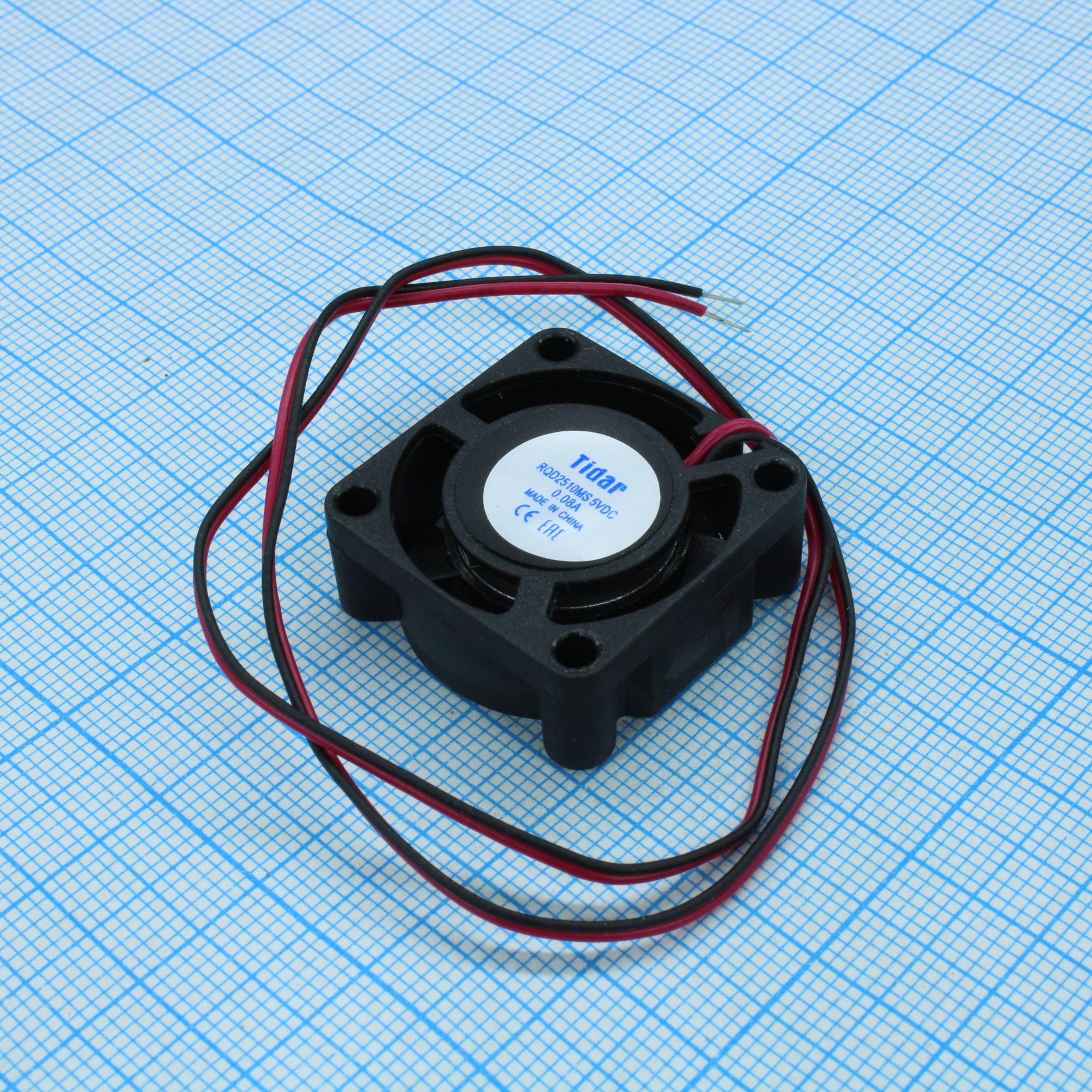 RQD 2510MS 5VDC - Вентилятор 5В 25x25х10мм, 9500 об/мин, 3.72м3/час, 24дБ, подшипник скольжения, тип вывода - провод