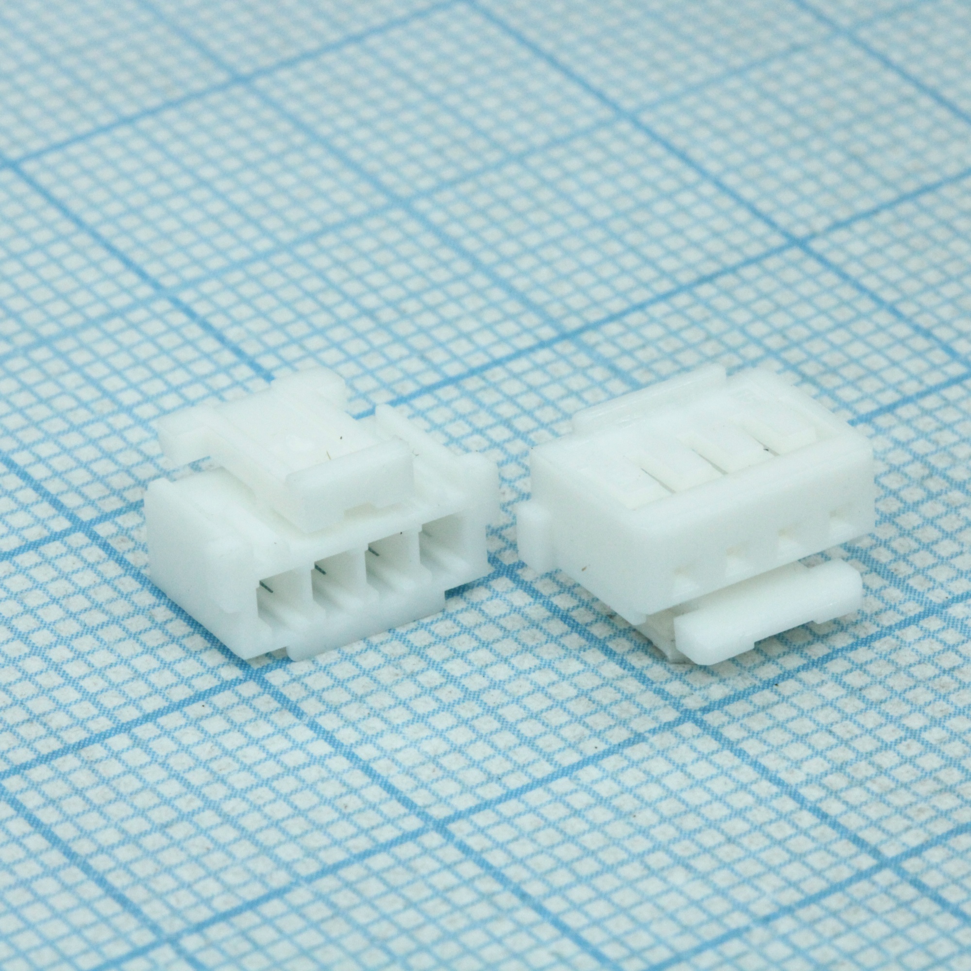 355070400 - Корпус разъема 4 контакта 2мм монтаж на кабель пакет