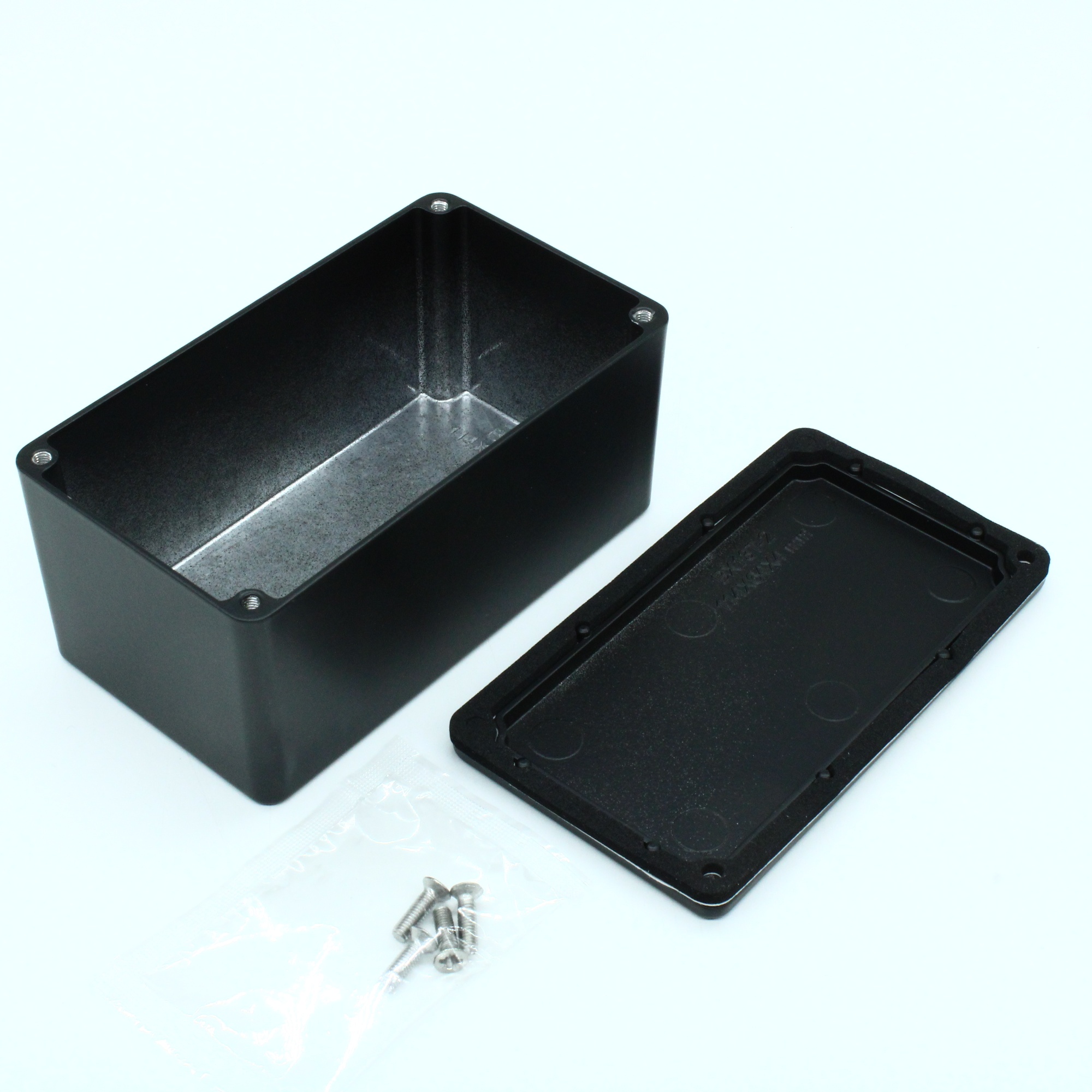 BS15BK - Герметичный алюминиевый корпус с прокладкой, IP66, черный