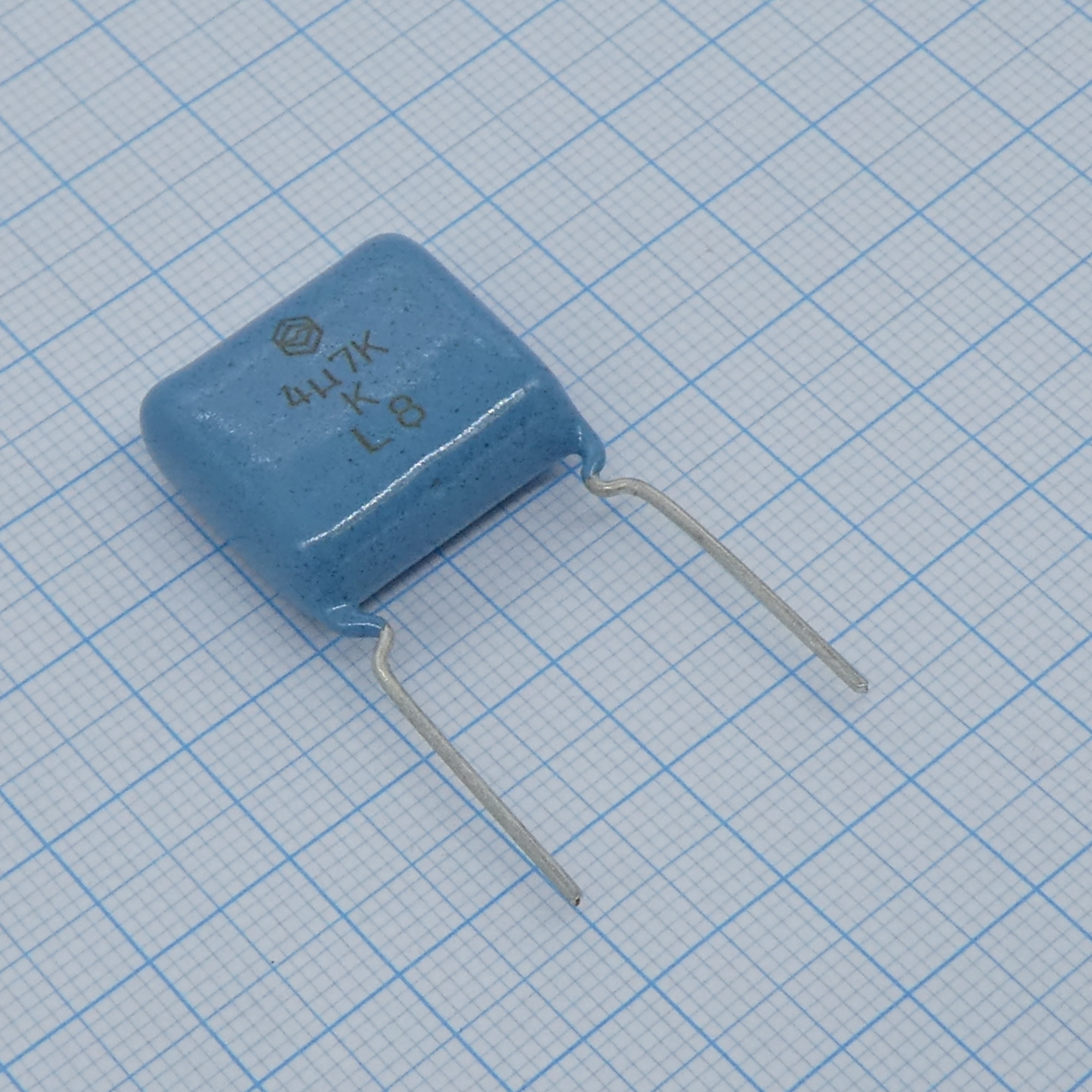 К73-17-63-4.7  10% - Конденсатор металлопленочный полиэтилентерефталатный 63В 4.7мкФ ±10%