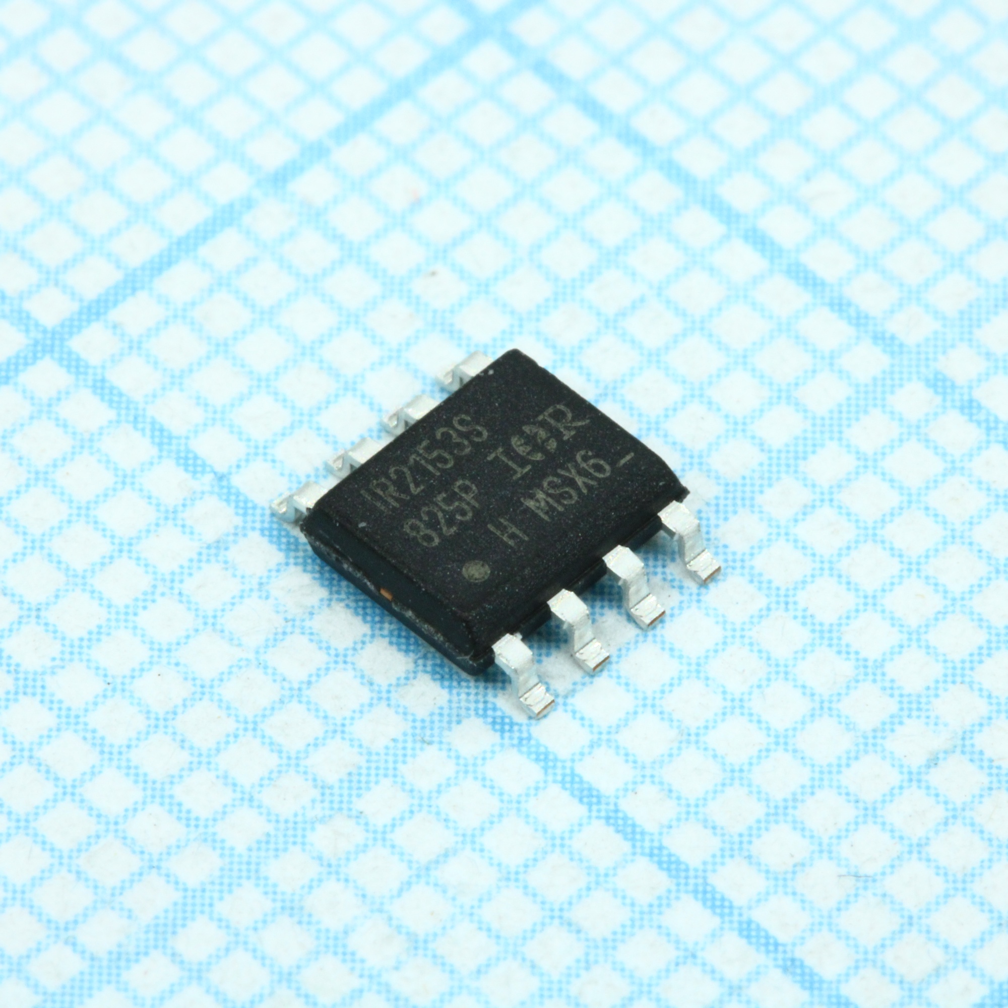 IR2153STRPBF - Драйвер полумостовой с автогенератором. Uсм=600В, Uвых=10/20В, Iвых=0.2/0.4A Тбл=1мкс