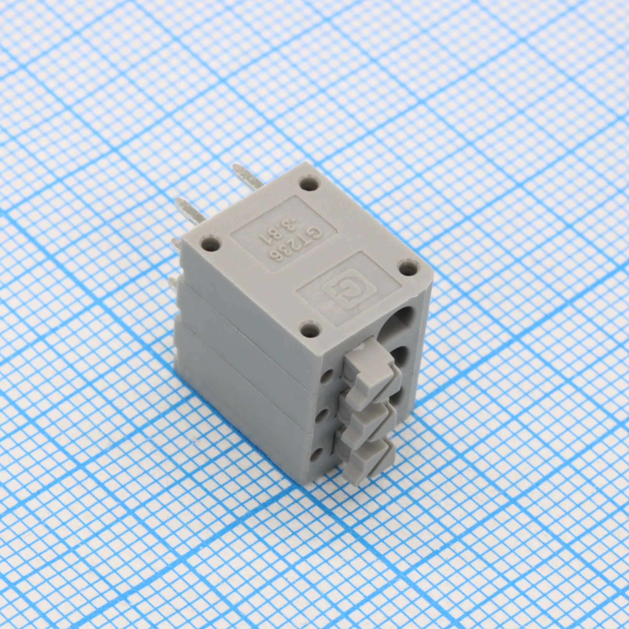 GT236-3.81-03P-11-00 - Нажимной безвинтовой клеммный блок 3 контакта. Зажим типа торцевой контакт. Серия GT236-3.81