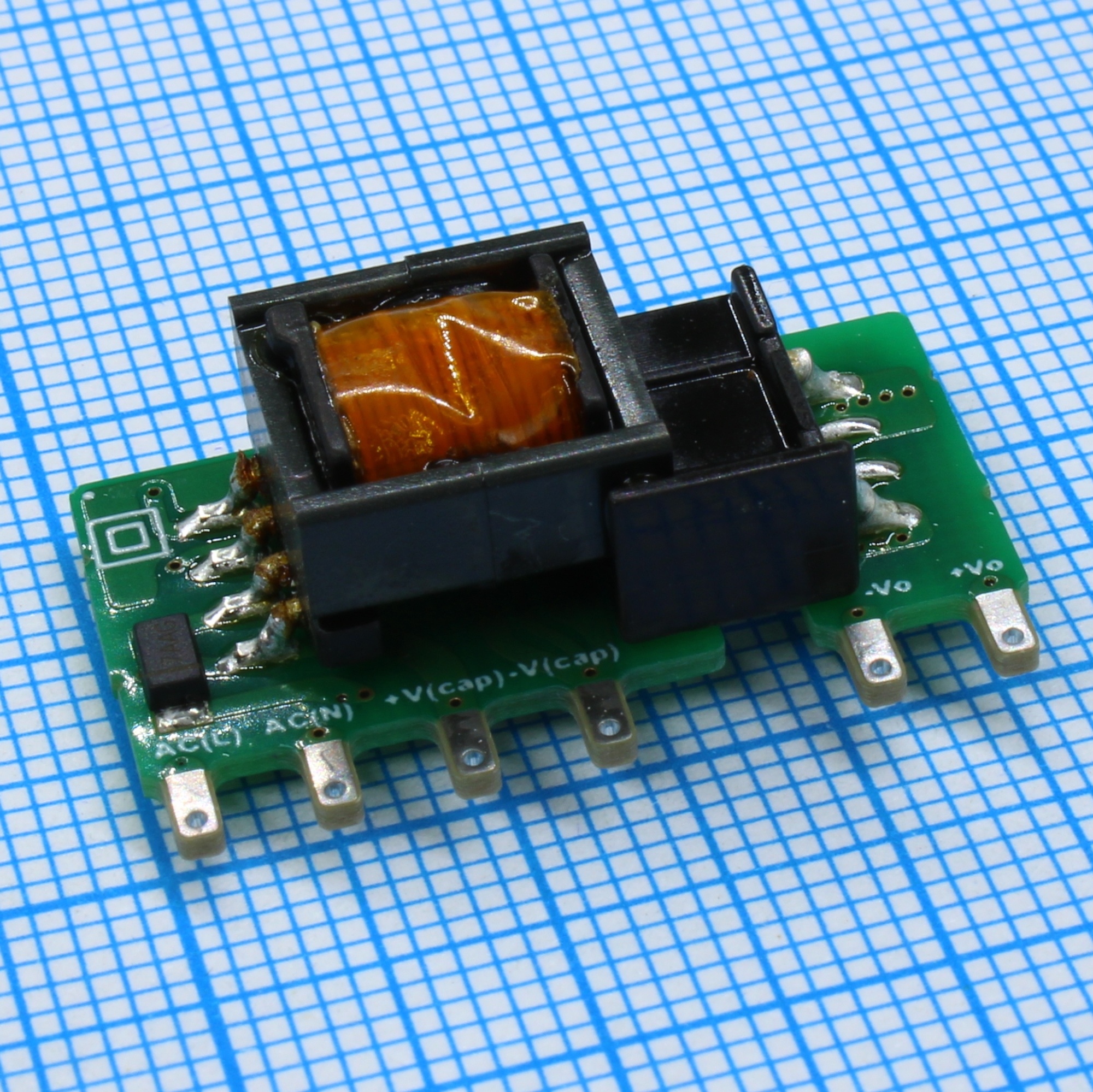 LS03-13B09R3 - Преобразователь АC-DC выход 3Вт 9В 333мА