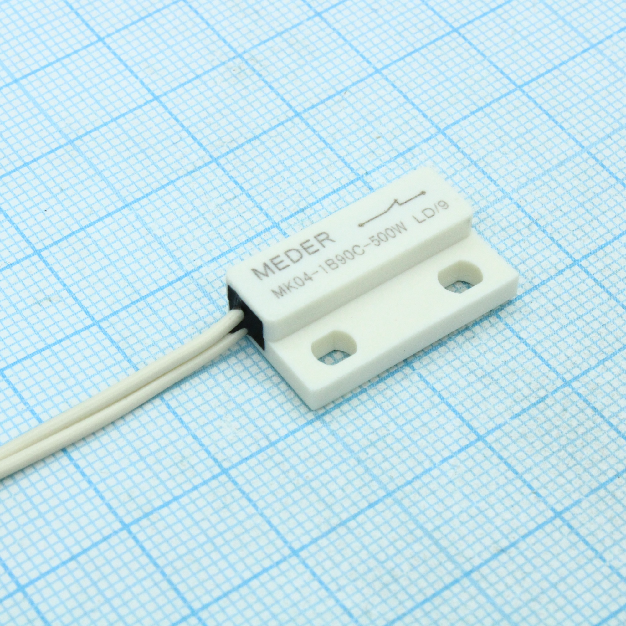 MK04-1B90C-500W - Геркон; P ком:10Вт, на размыкание